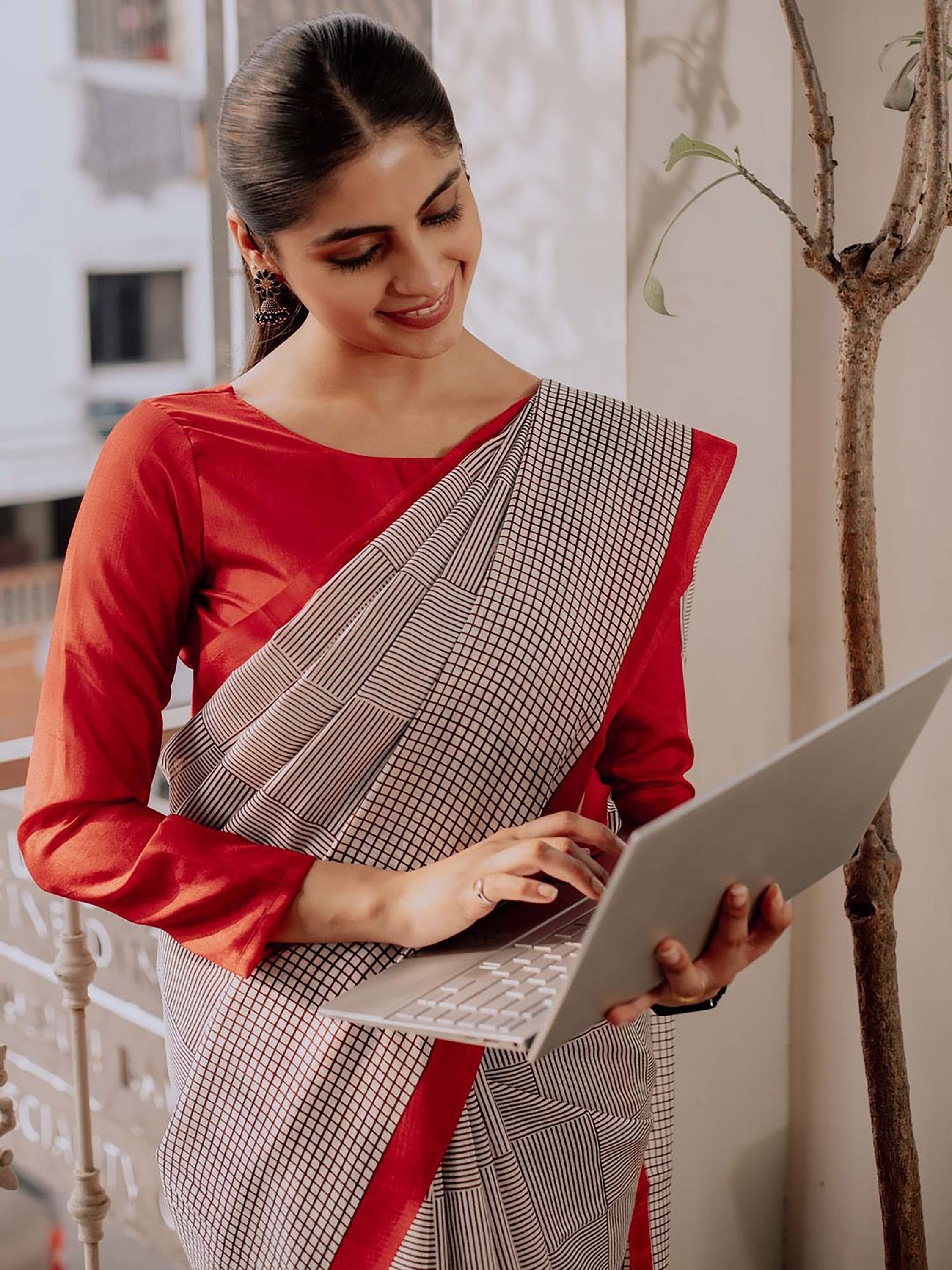 OFFICE TIME SOFT PURE COTTON FANCY TRANDING OFFICE WEAR JAIPUR BLOCK PRINT BEAGE RED SAREE