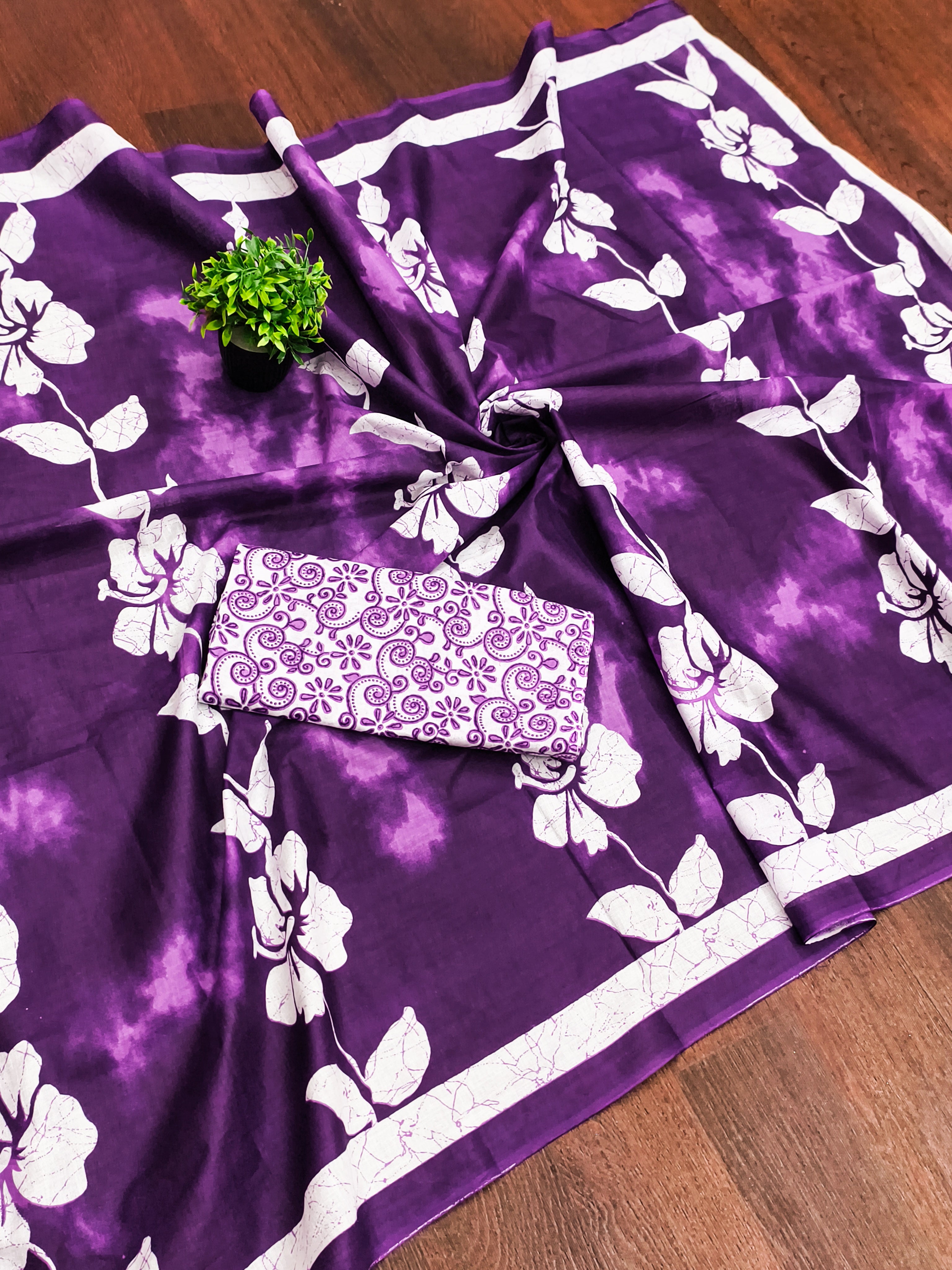 PETAL PARADISE FLORAL HAND PRINT MULMUL COTTON PURPLE SAREE