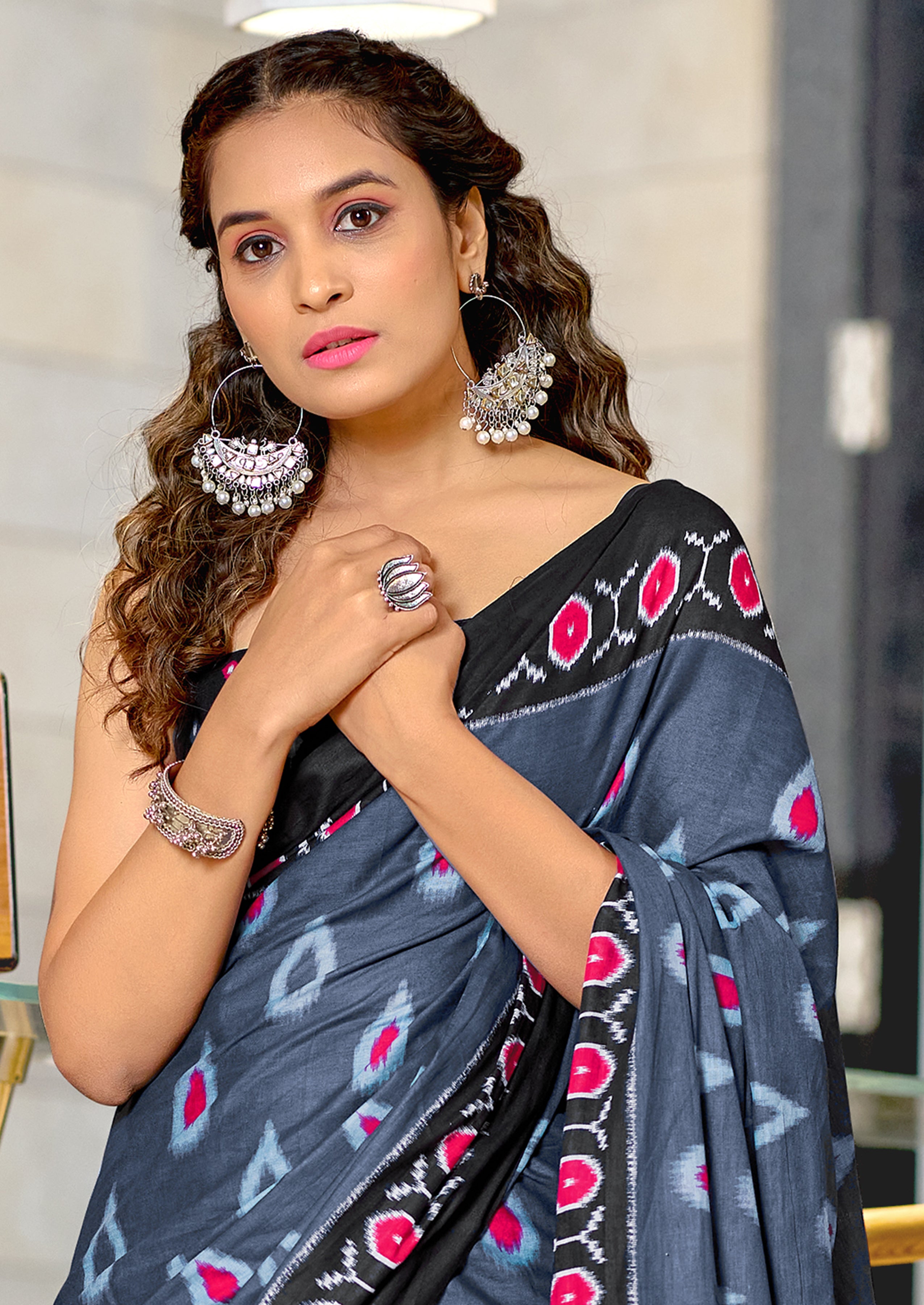 PREKSHA PURE MULMUL IKKAT HAND BLOCK PRINTD GREY SAREE