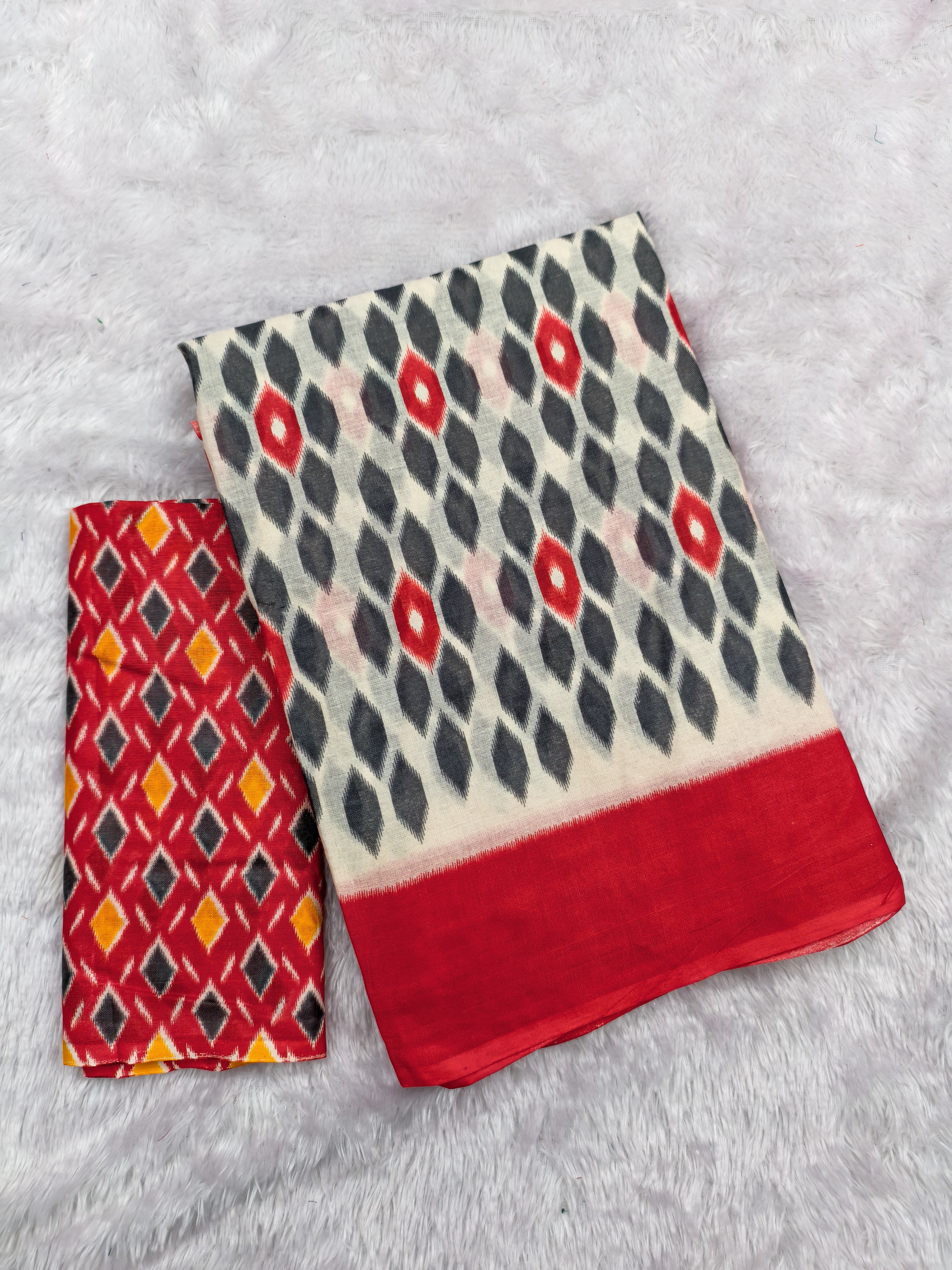 PRIYALAXMI PURE MULMUL COTTON IKKAT PRINTD RED AND GREY SAREE