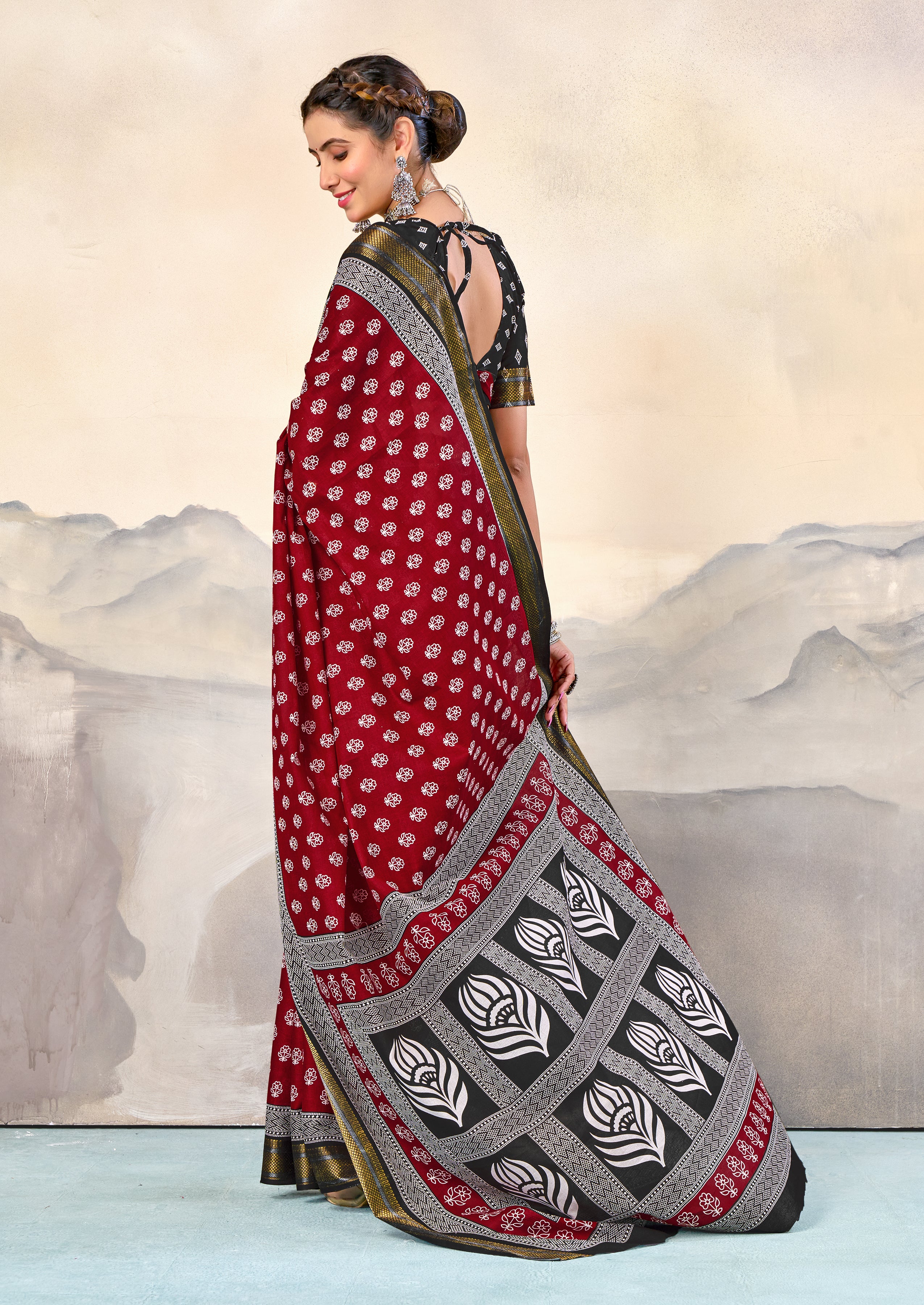 RASHMI PURE MULMUL HAND BLOCK PRINT WITH HEVAY ZARI BODAR RED AND BLACK SAREE