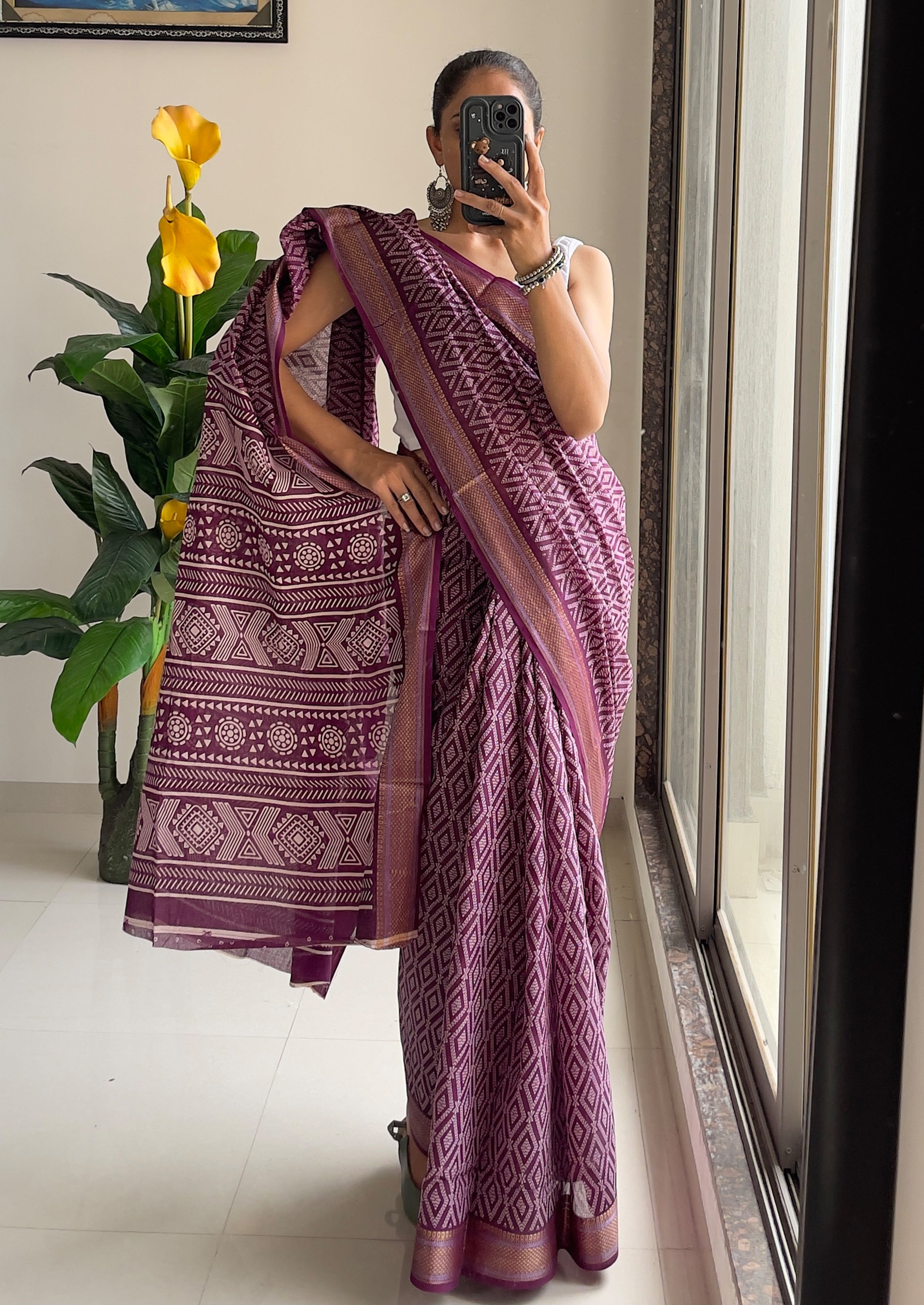 SELFI PRIMUM MULMUL COTTON WITH HEVY ZARI BORDAR BAGRU BANDHANI PRINTED PURPLE SAREE