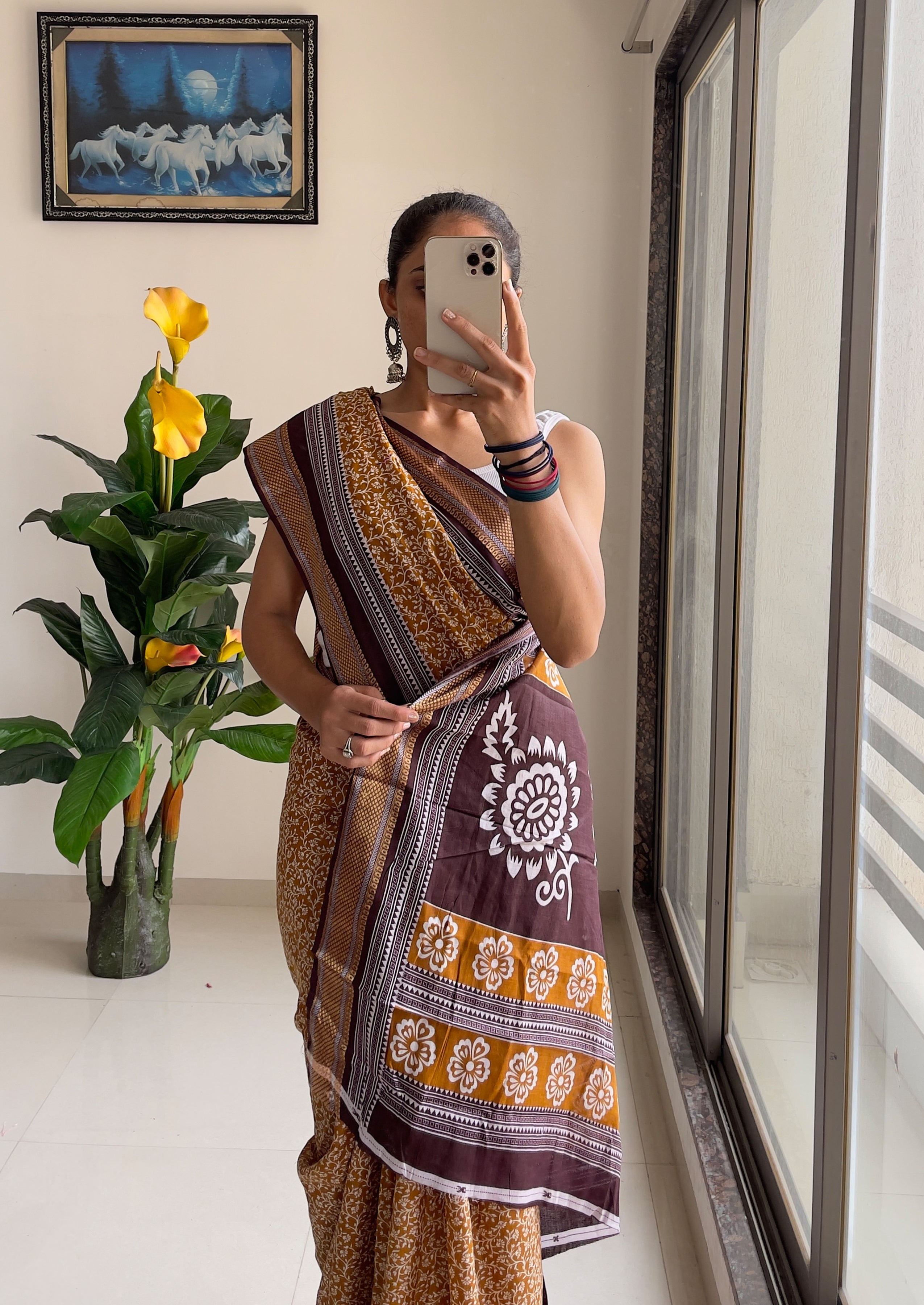 SELFI8 PRIMUM MULMUL COTTON WITH HEVY ZARI BORDAR BAGRU AJRAKH PRINTED GOLDEN SAREE