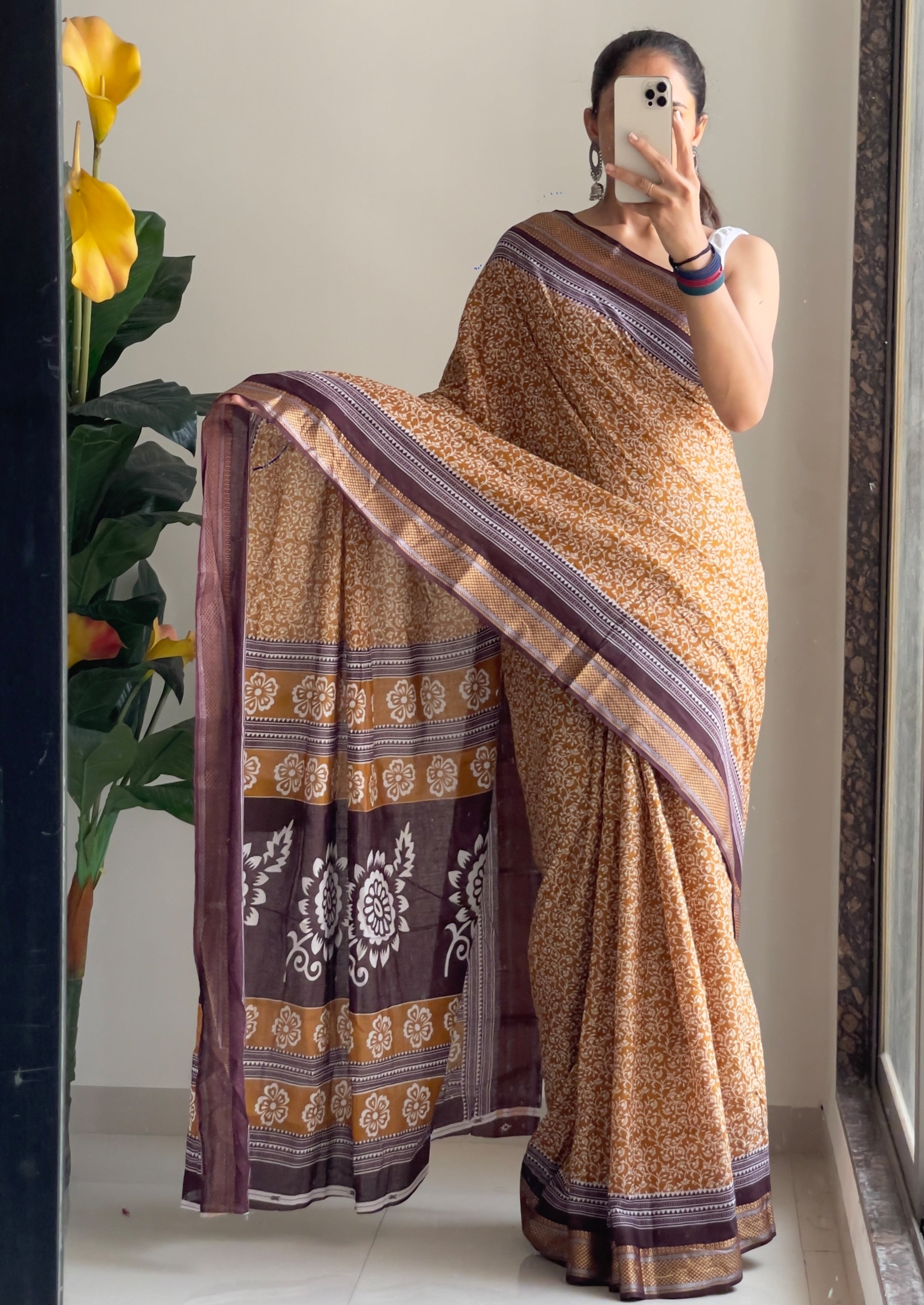 SELFI8 PRIMUM MULMUL COTTON WITH HEVY ZARI BORDAR BAGRU AJRAKH PRINTED GOLDEN SAREE