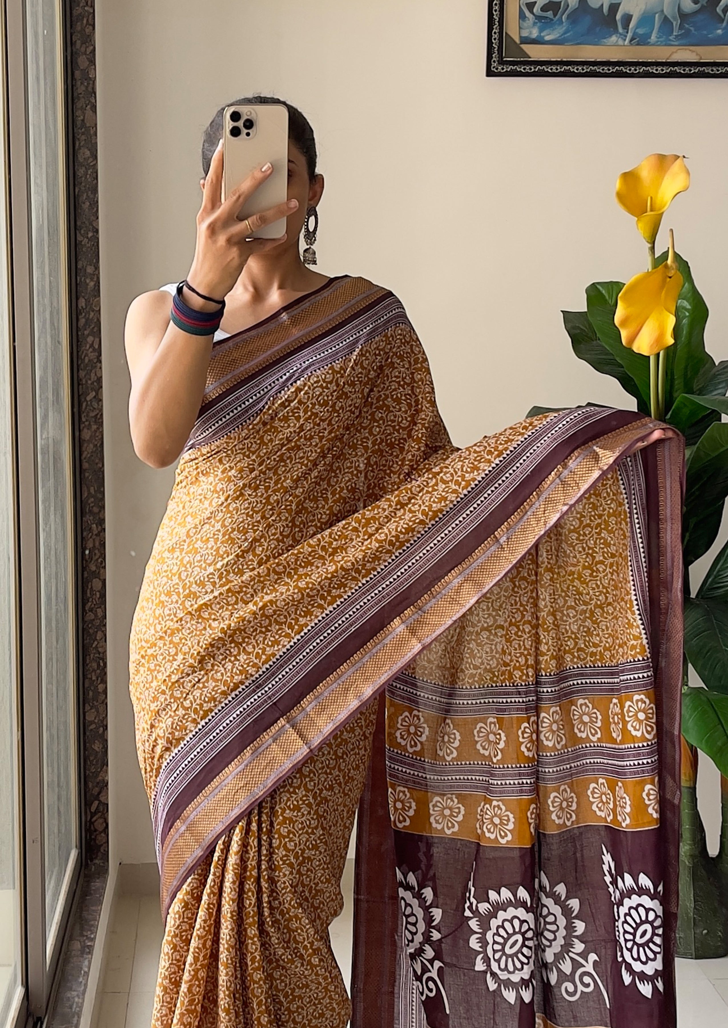 SELFI8 PRIMUM MULMUL COTTON WITH HEVY ZARI BORDAR BAGRU AJRAKH PRINTED GOLDEN SAREE