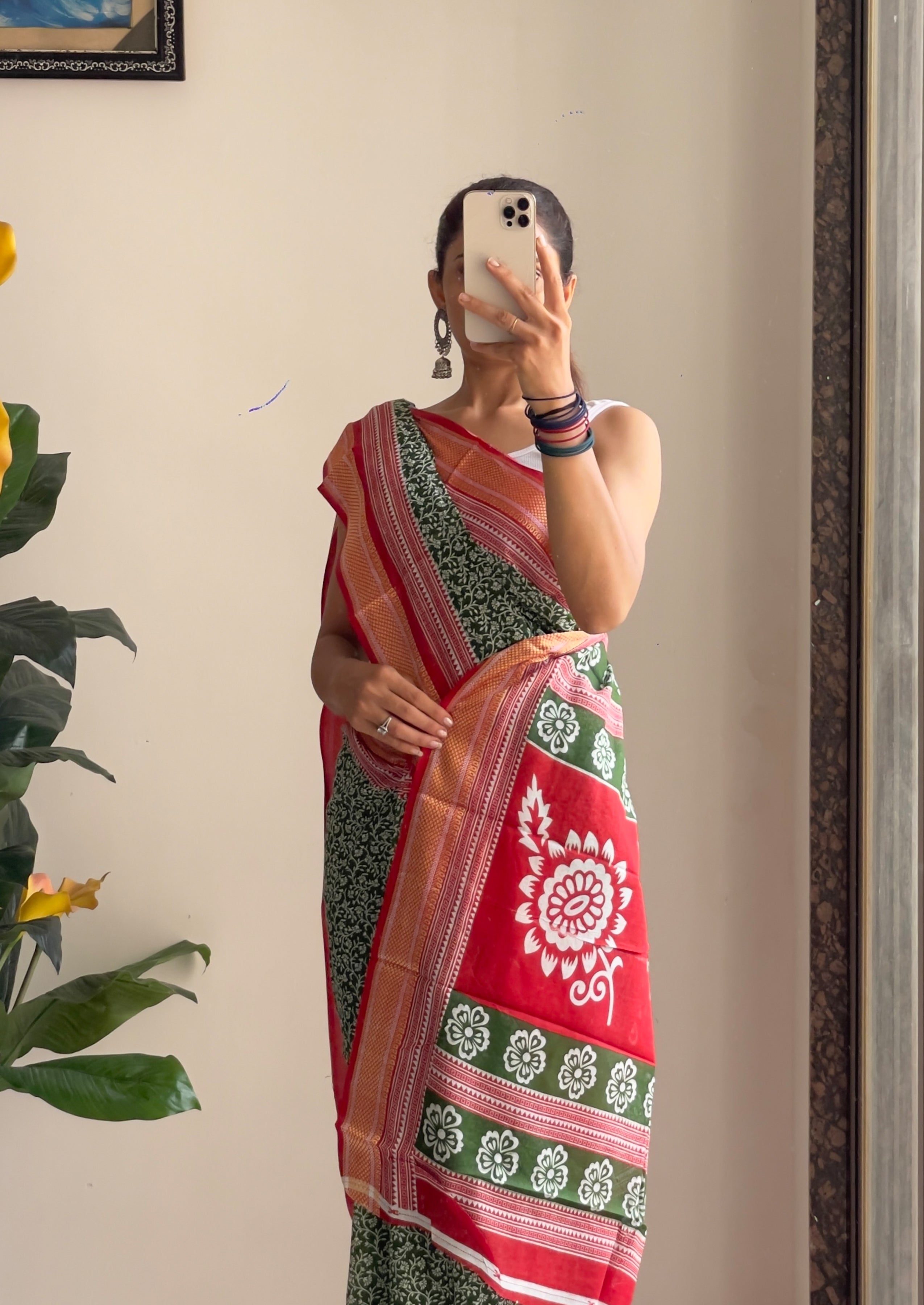 SELFI8 PRIMUM MULMUL COTTON WITH HEVY ZARI BORDAR BAGRU AJRAKH PRINTED GREEN SAREE