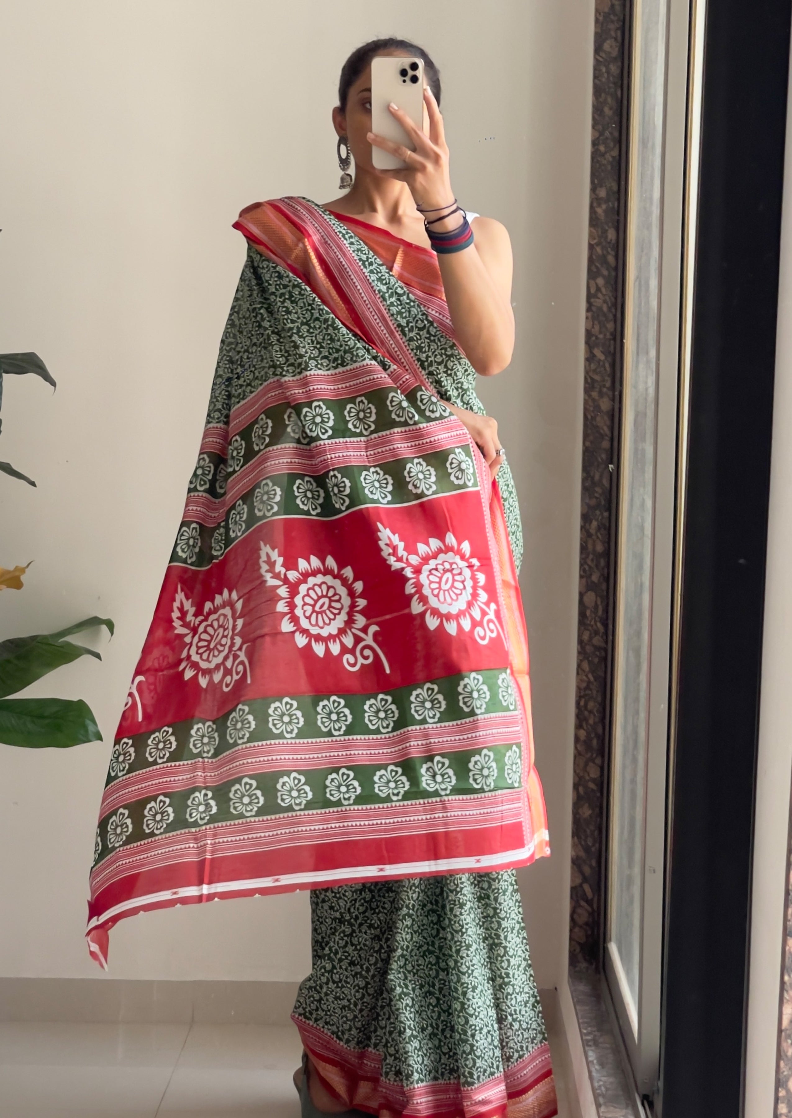 SELFI8 PRIMUM MULMUL COTTON WITH HEVY ZARI BORDAR BAGRU AJRAKH PRINTED GREEN SAREE