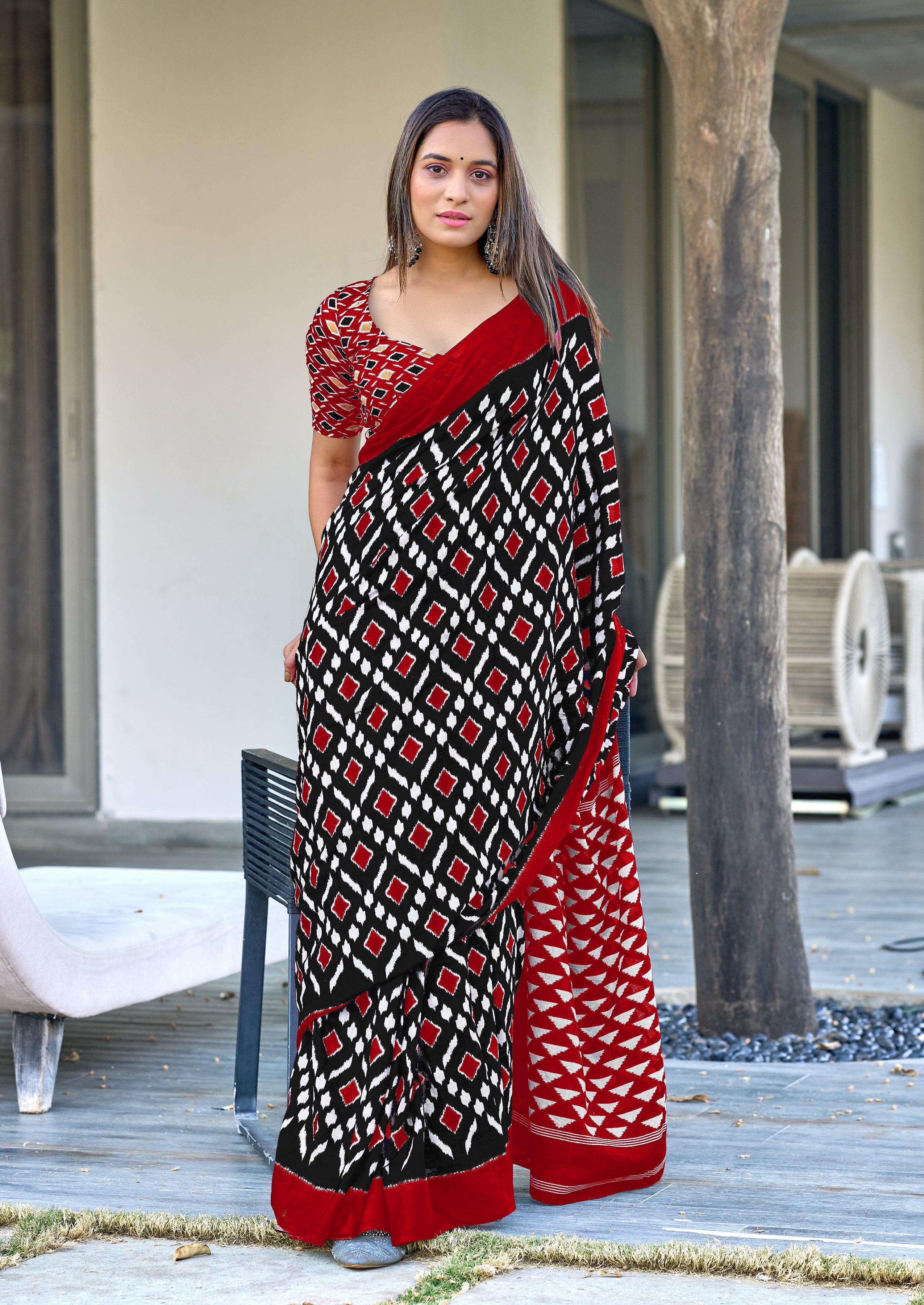 SIMRAN PURE MULMUL COTTON IKKAT  PRINTED BLACK SAREE