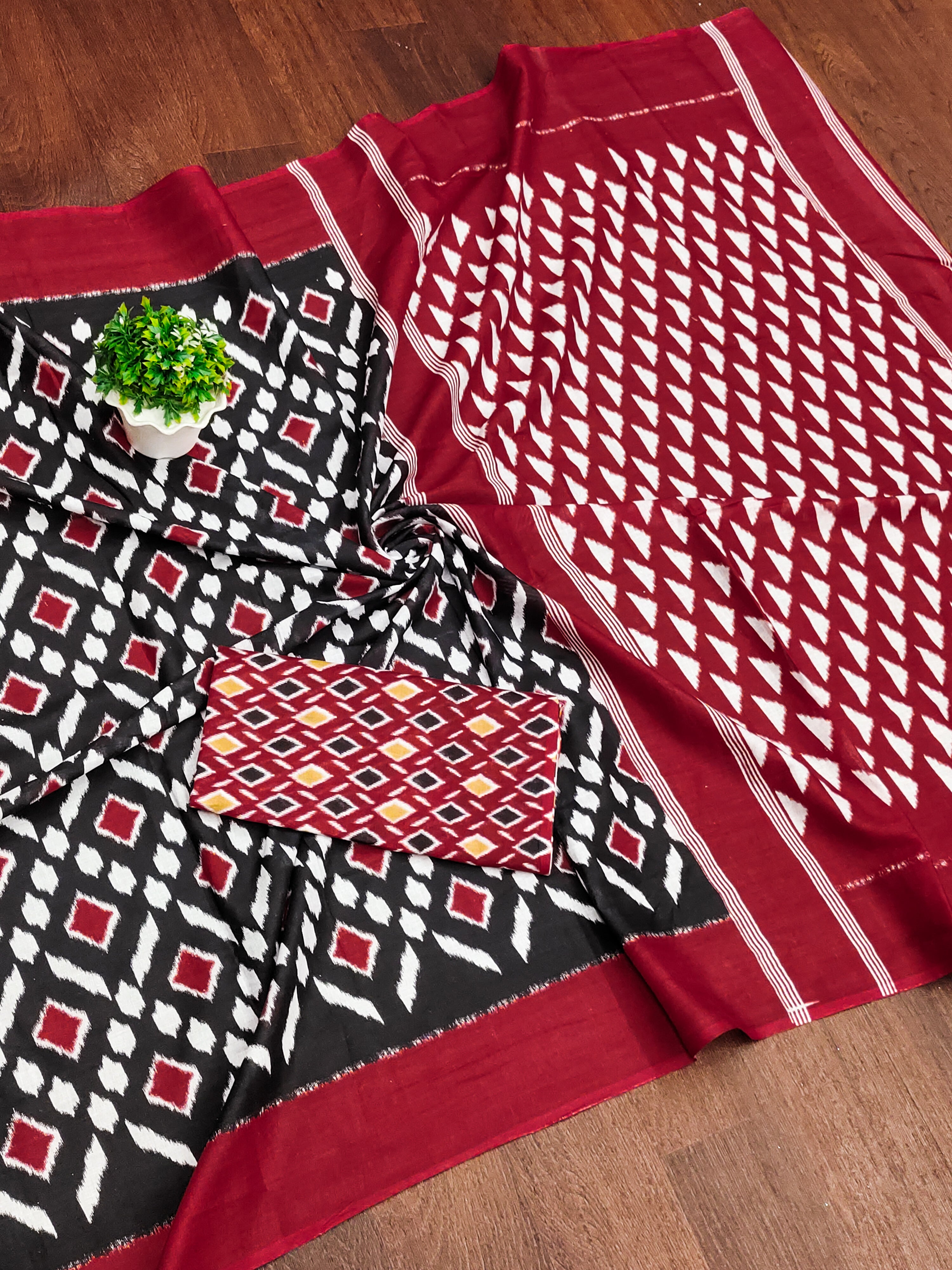 SIMRAN PURE MULMUL COTTON IKKAT  PRINTED BLACK SAREE