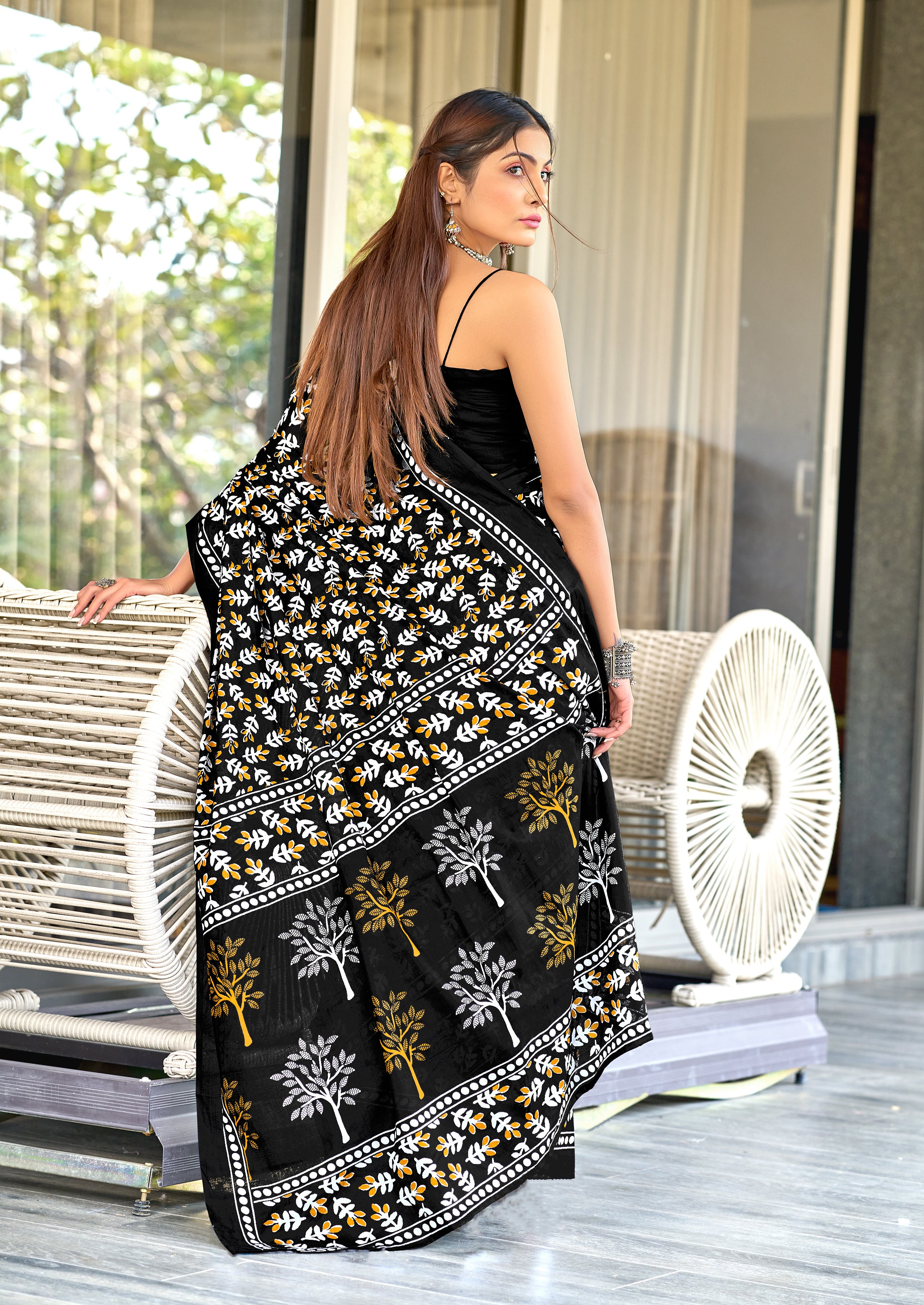 TAAPTI PURE MULMUL COTTON HAND PRINTD BLACK SAREE