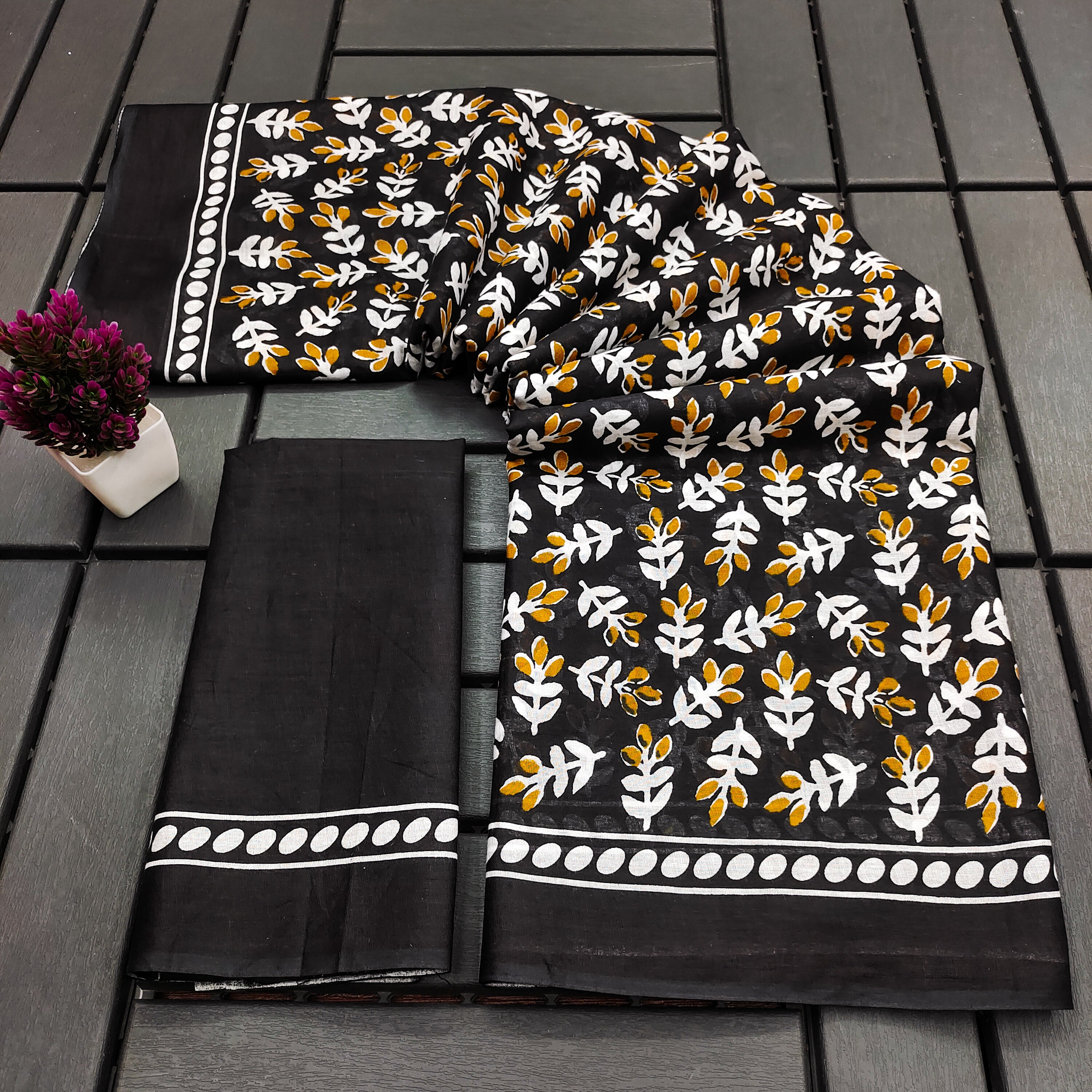 TAAPTI PURE MULMUL COTTON HAND PRINTD BLACK SAREE