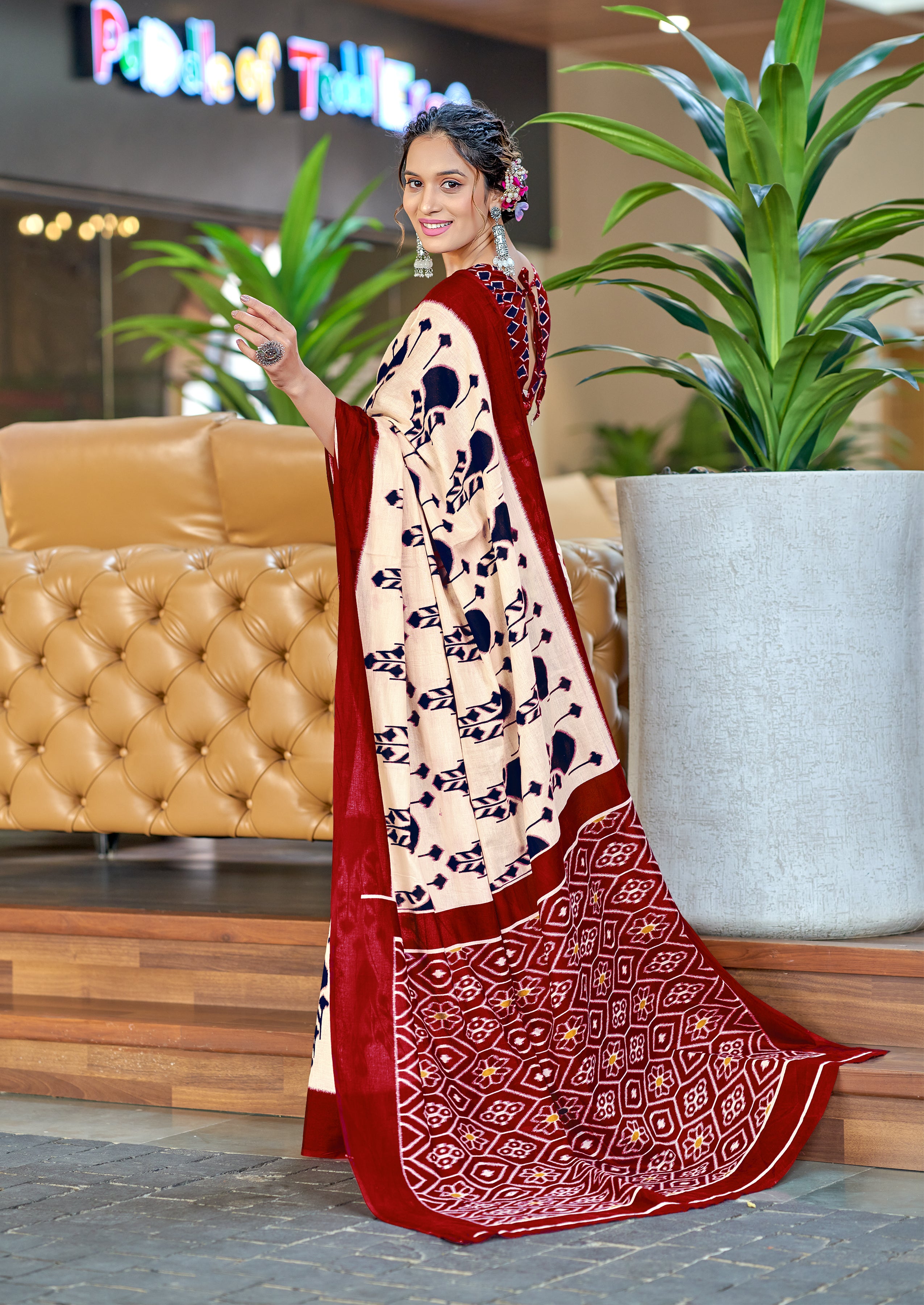 VEDIKA PURE SOFT COTTON FANCY IKKAT BLOCK PRINT BLUE AND RED SAREE