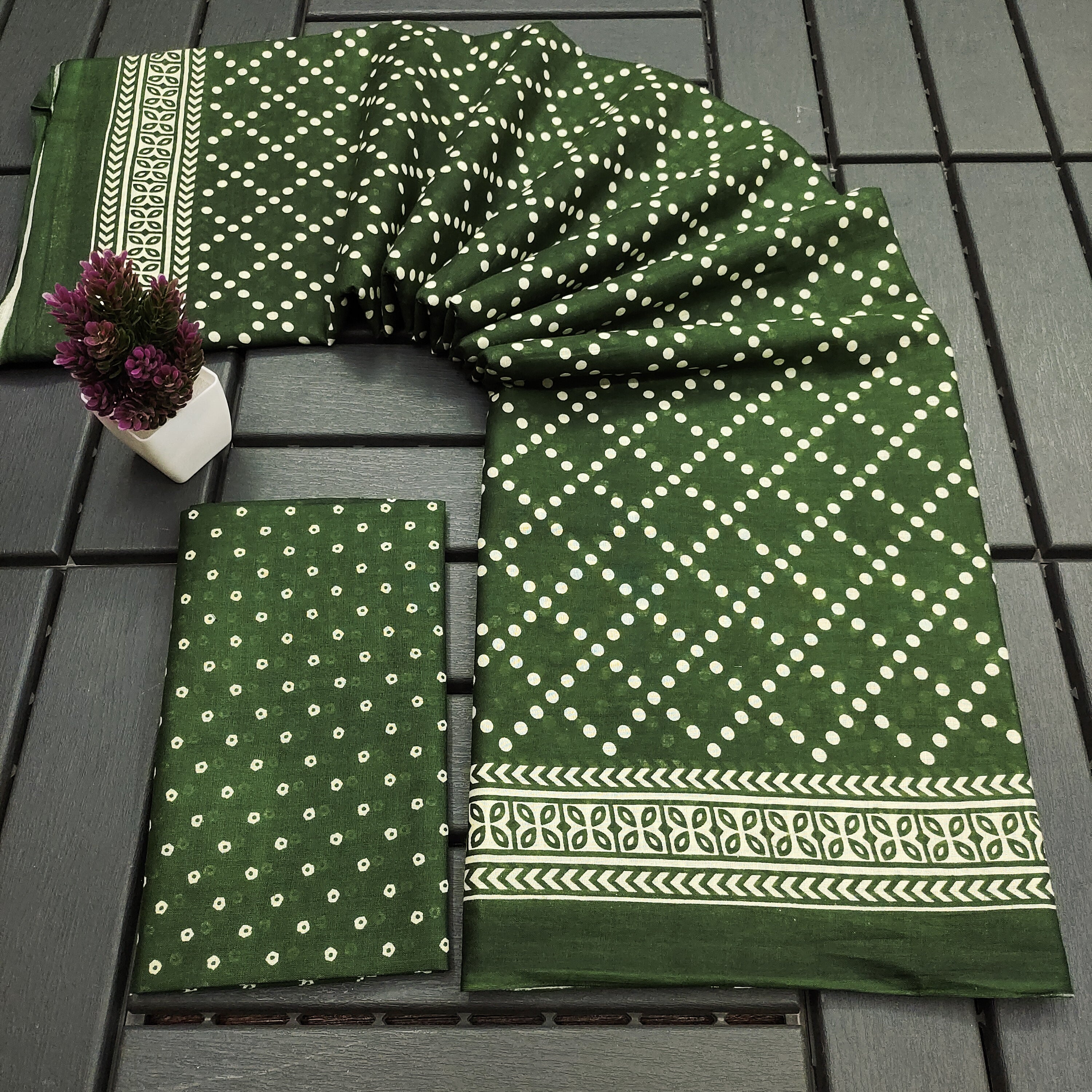VICTORIYA PURE MULMUL COTTON HAND BANDHANI BLOCK PRINT GREEN SAREE
