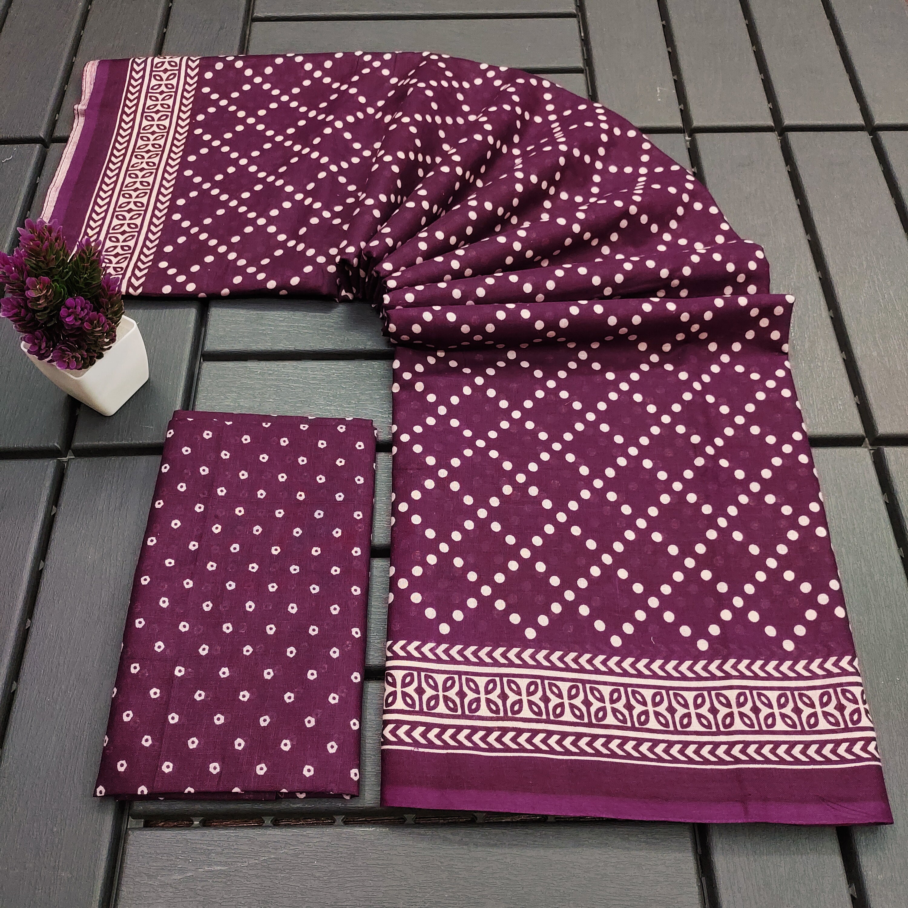 VICTORIYA PURE MULMUL COTTON HAND BANDHANI BLOCK PRINT PURPLE SAREE