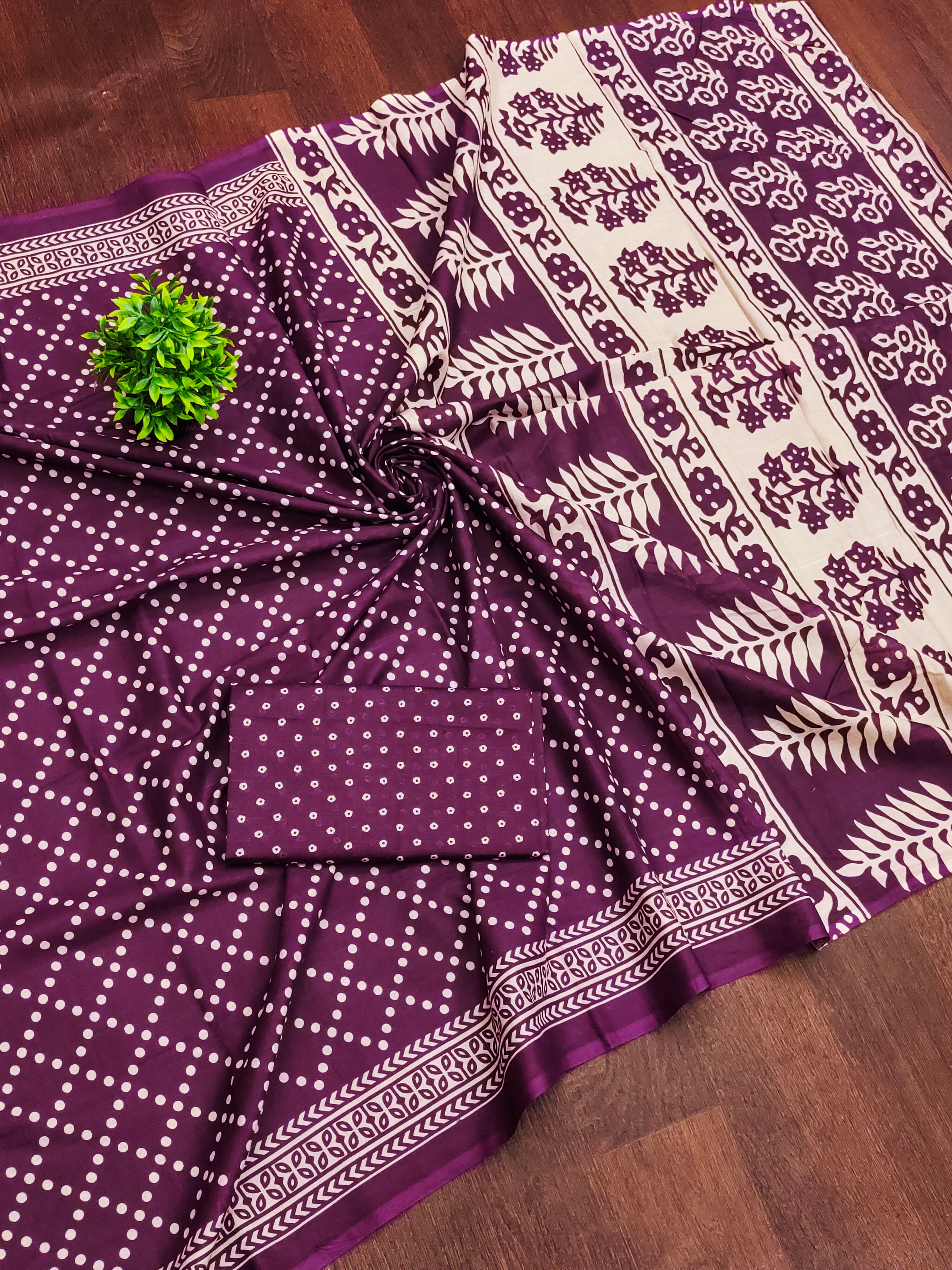 VICTORIYA PURE MULMUL COTTON HAND BANDHANI BLOCK PRINT PURPLE SAREE
