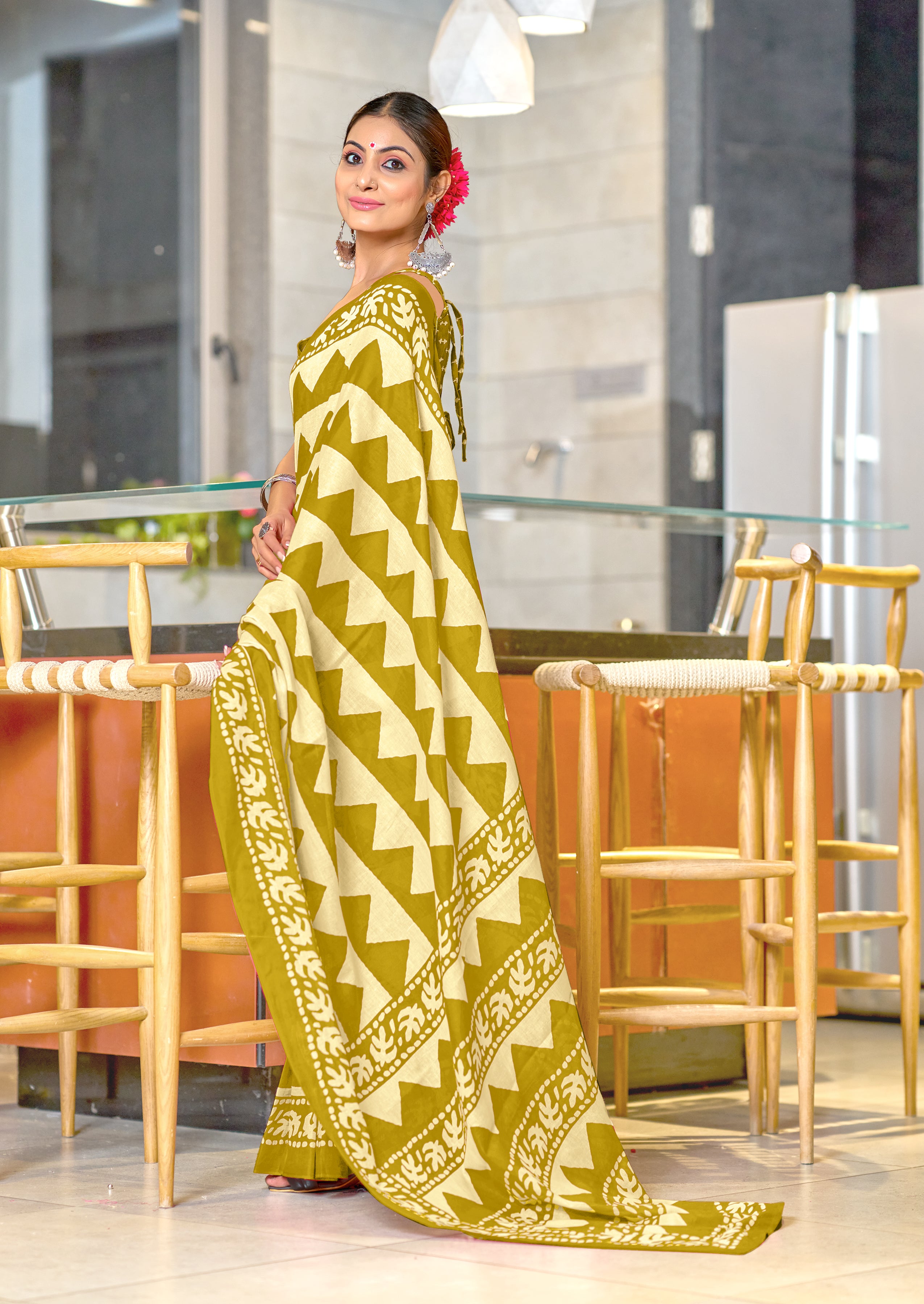 VIHAANA PURE MULMUL COTTON ZIGZAG HAND BLOCK PRINTED OLIVE GREEN SAREE