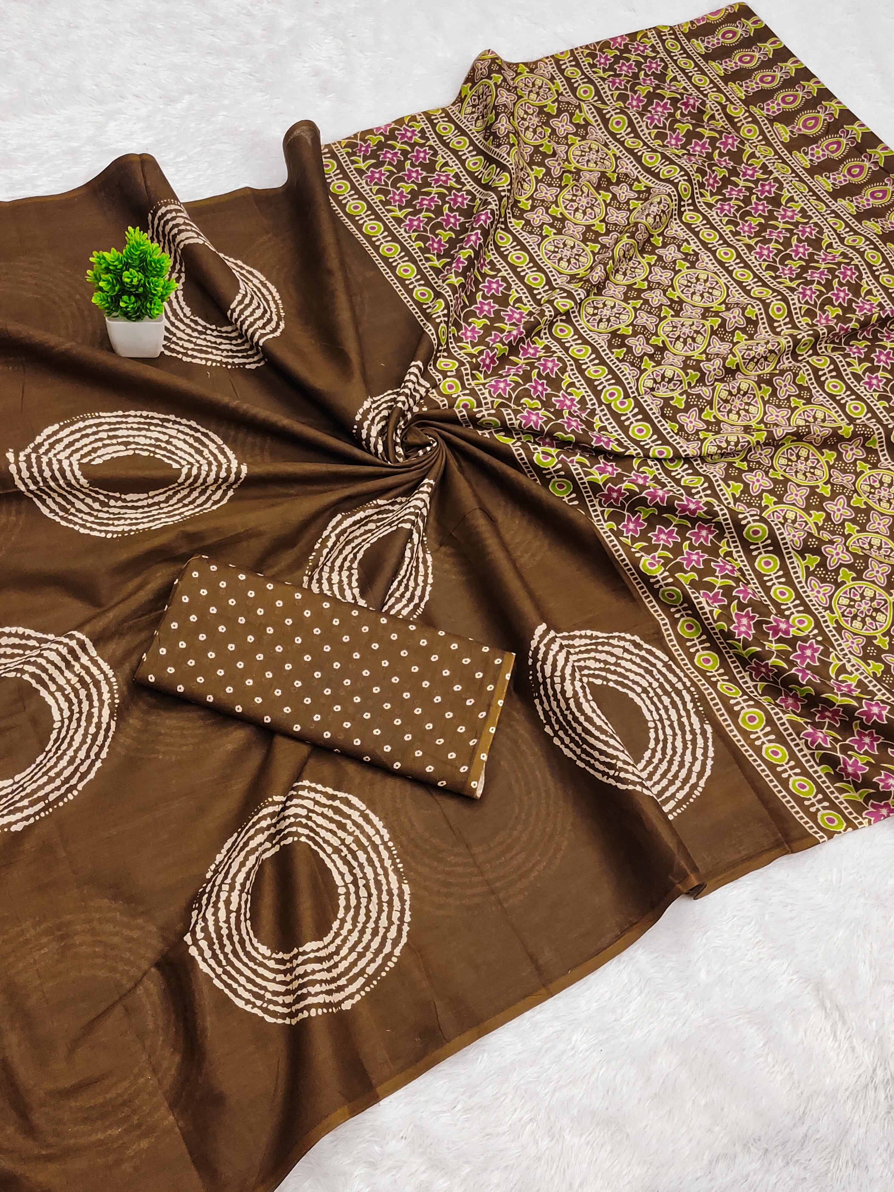 AJRAKH BANDHEJ PURE MULMUL COTTON  HAND BLOCK PRINT BROWN SAREE