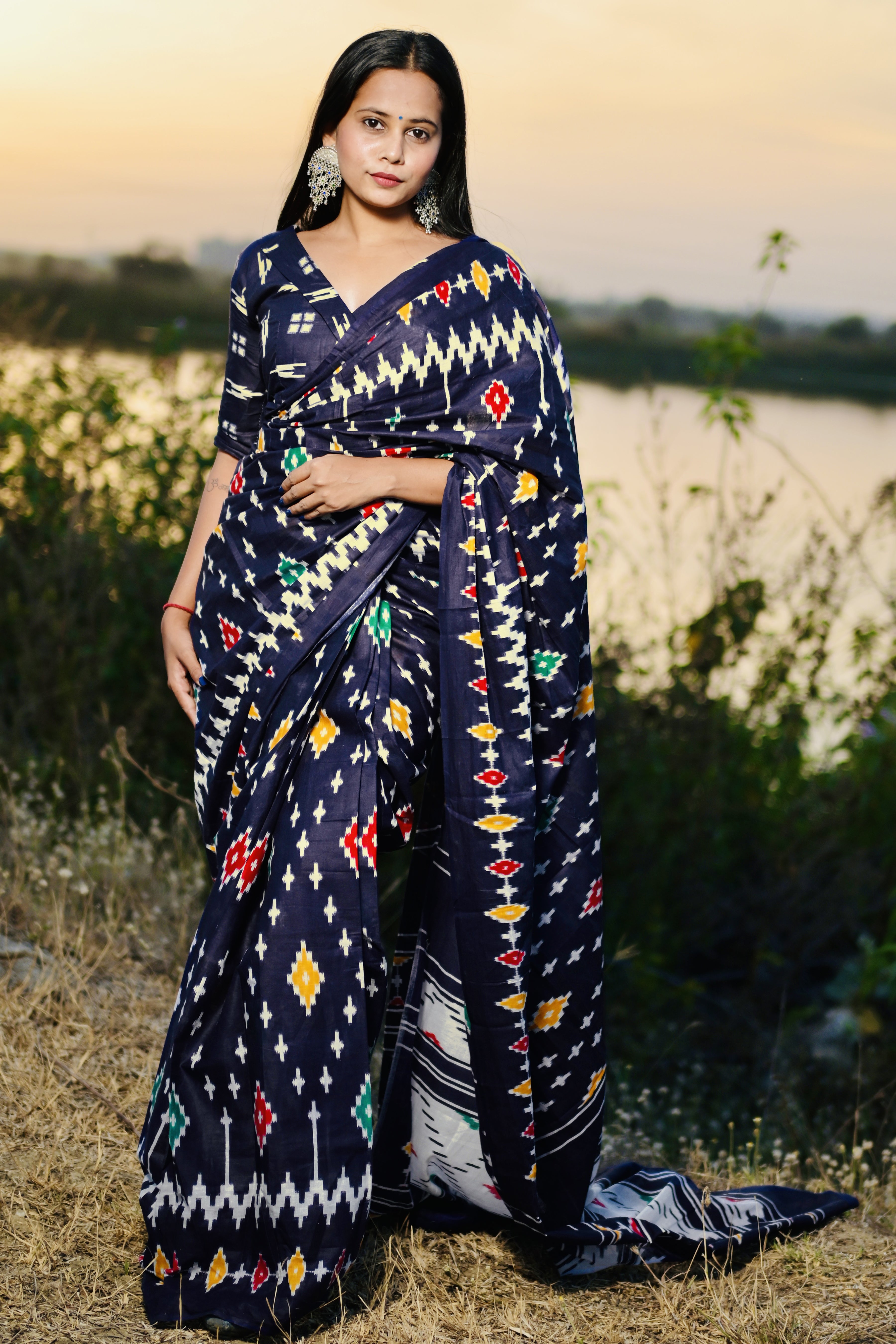 DARSHITA SOFT MULMUL COTTON IKKAT HAND BAGRU PRINTED BLUE SAREE