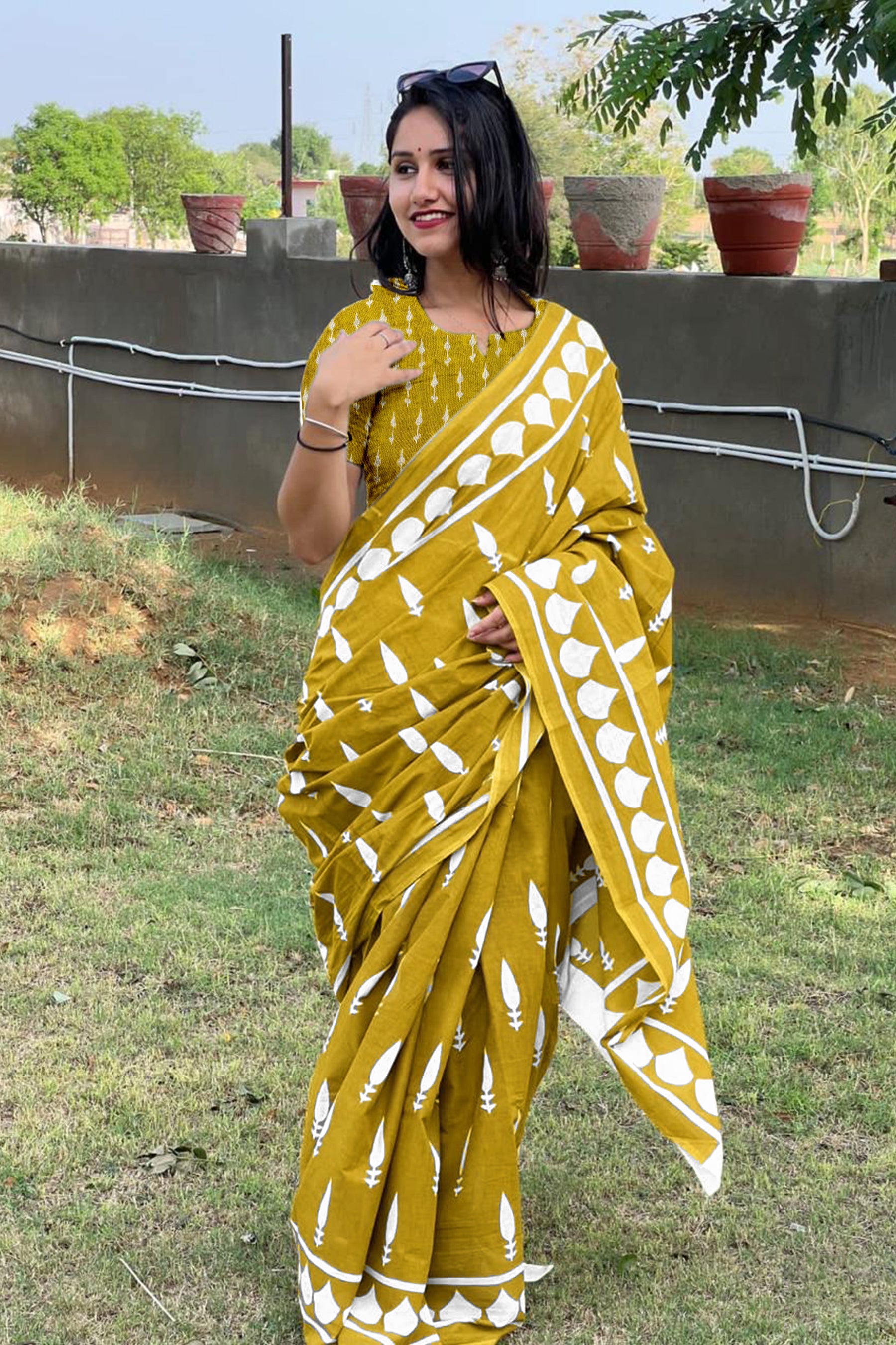 EVERLY SOFT PURE COTTON FANCY BAGRU  HAND BLOCK PRINTED YELLOW SAREE