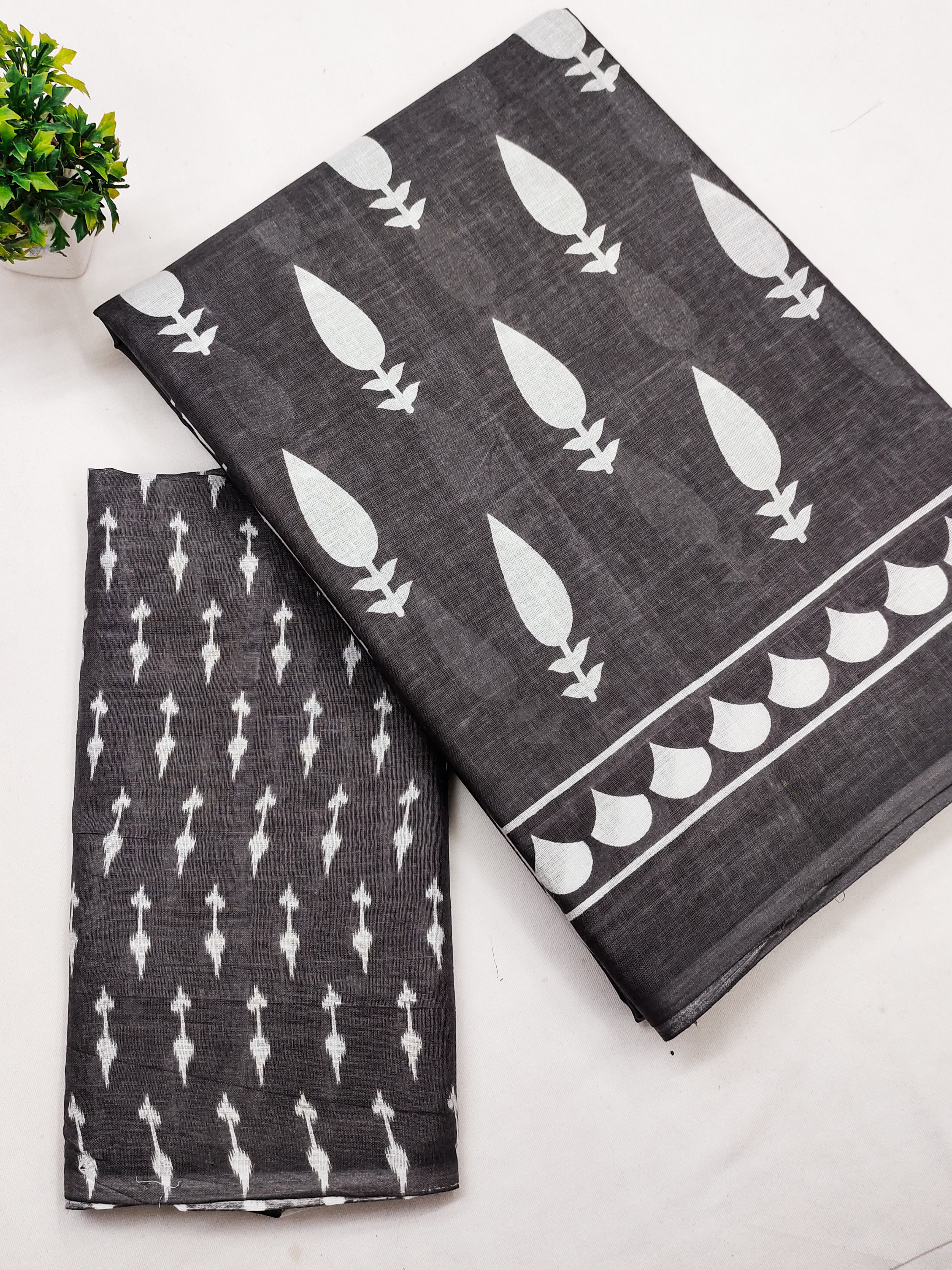 EVERLY SOFT PURE COTTON FANCY BAGRU  HAND BLOCK PRINTED MAHENDI BLACK SAREE