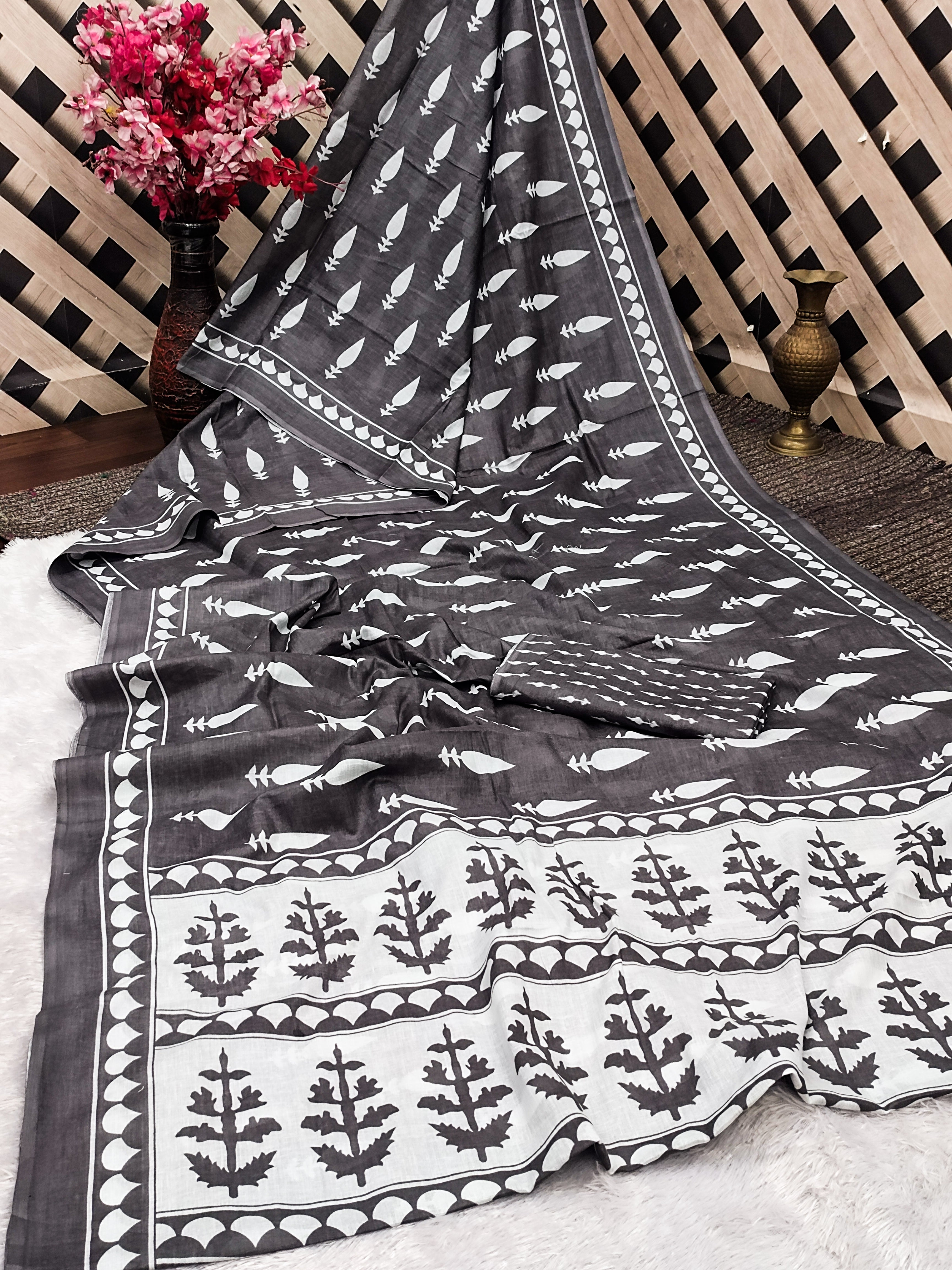 EVERLY SOFT PURE COTTON FANCY BAGRU  HAND BLOCK PRINTED MAHENDI BLACK SAREE