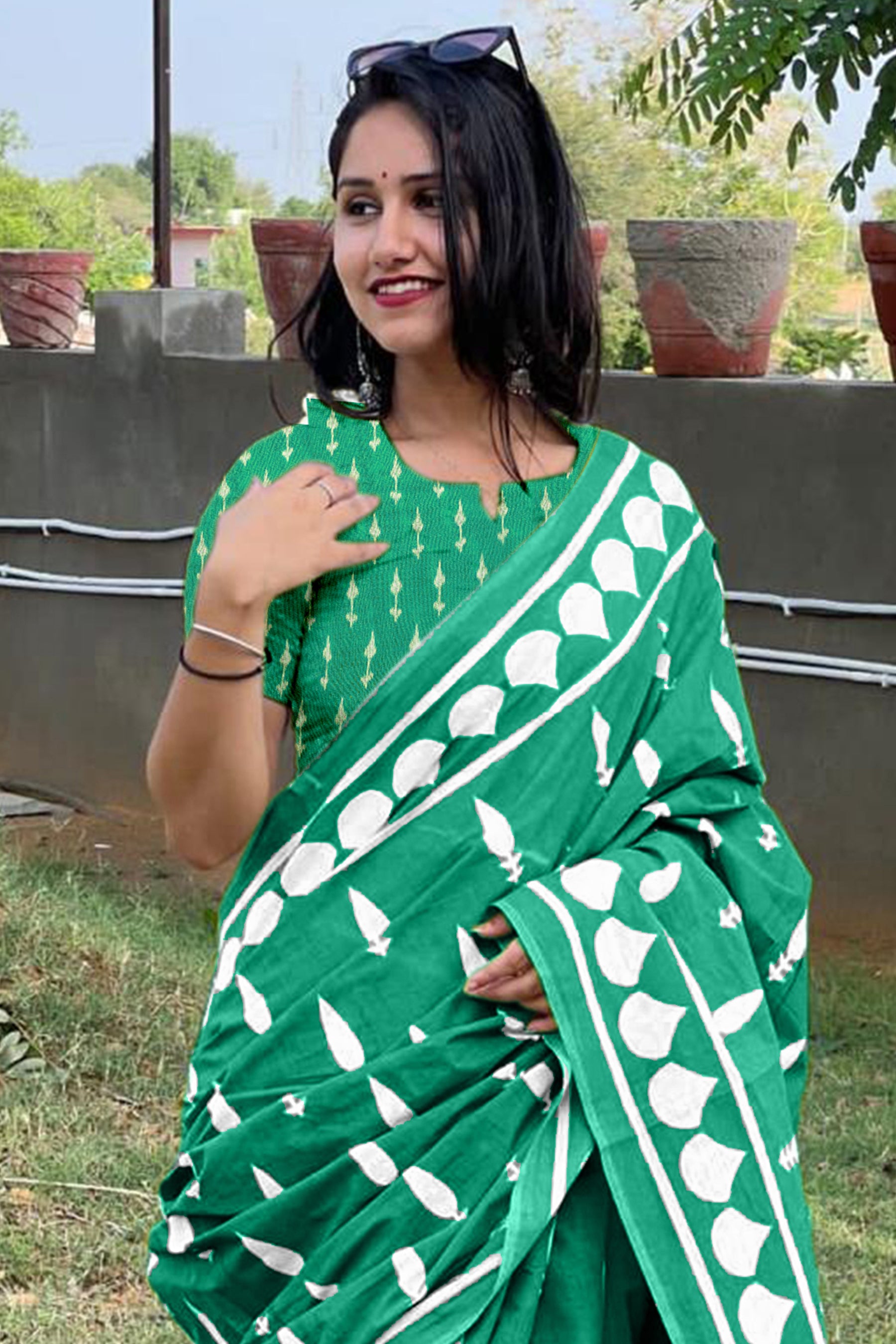 EVERLY SOFT PURE COTTON FANCY BAGRU  HAND BLOCK PRINTED GREEN SAREE
