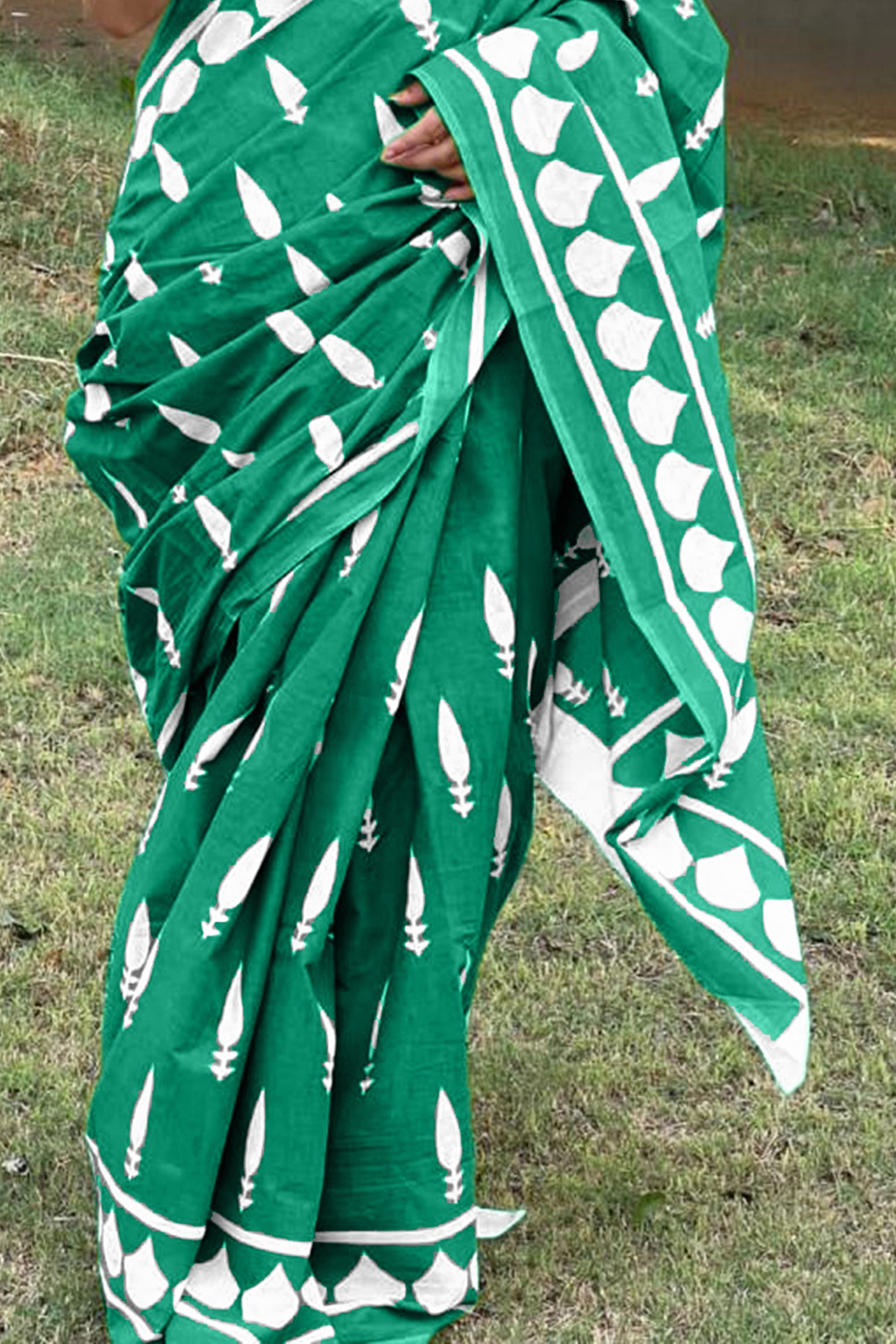 EVERLY SOFT PURE COTTON FANCY BAGRU  HAND BLOCK PRINTED GREEN SAREE