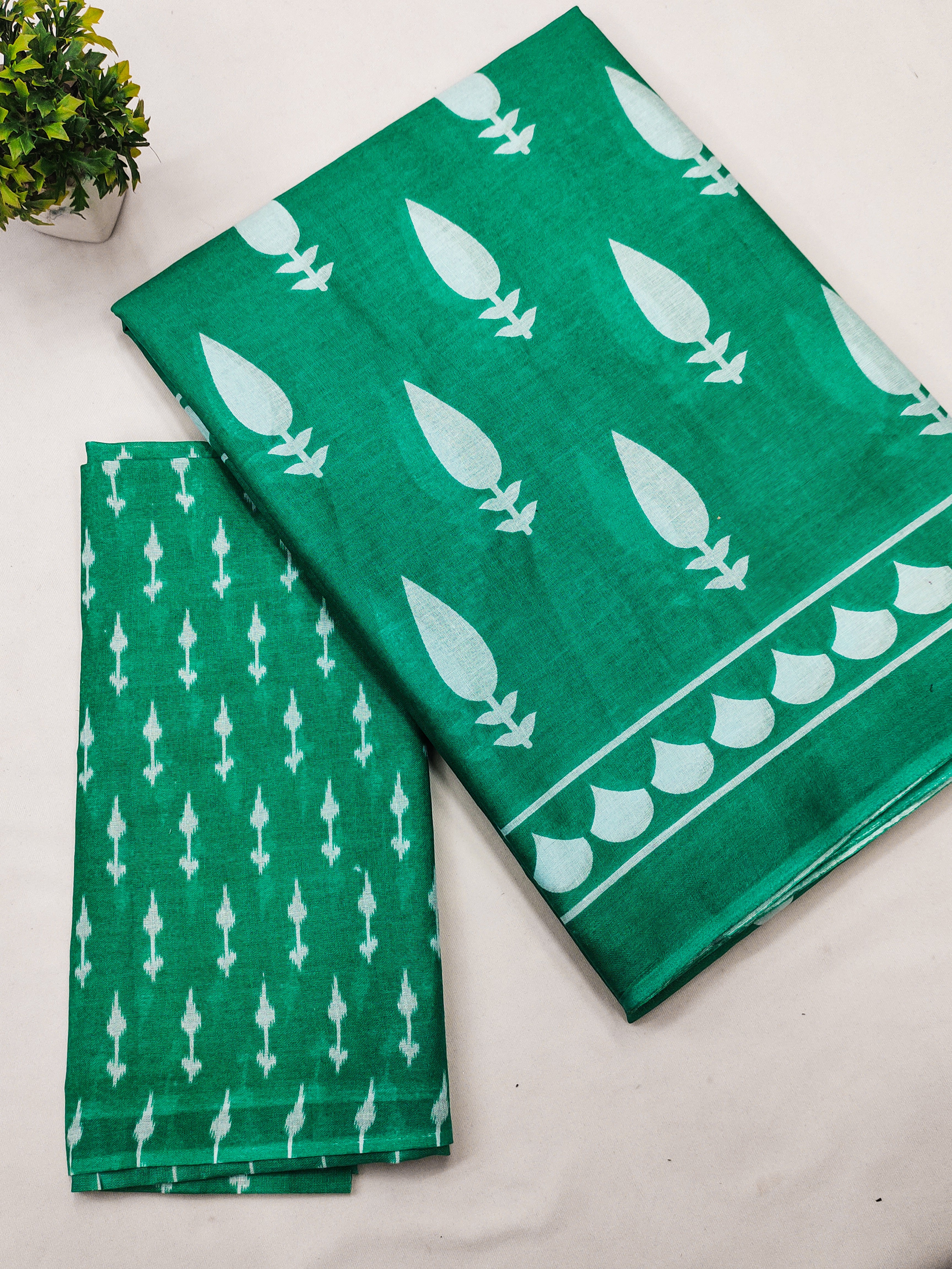 EVERLY SOFT PURE COTTON FANCY BAGRU  HAND BLOCK PRINTED GREEN SAREE
