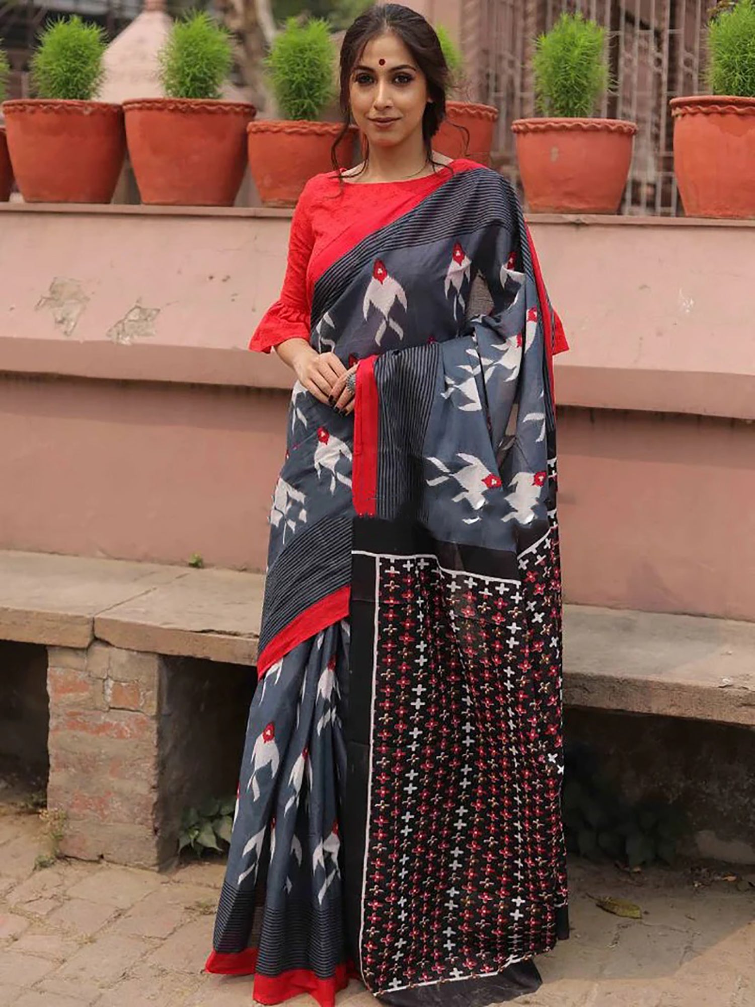 FAKIRA SOFT PURE COTTON FANCY IKKAT PRINT GREY SAREE