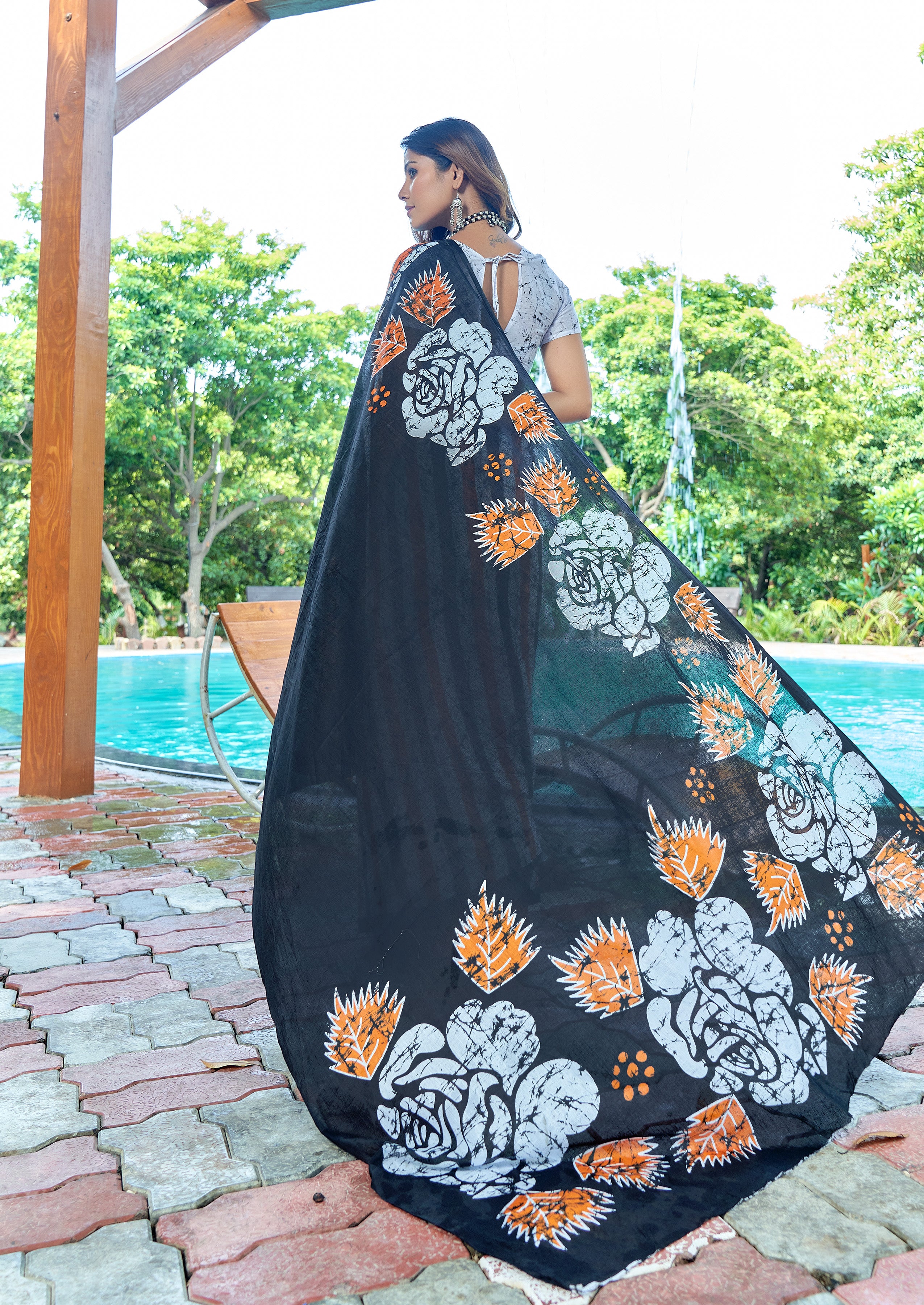 FASHION FUNDA PURE MULMUL COTTON BAGRU FANCY HAND PRINTED BLACK SAREE