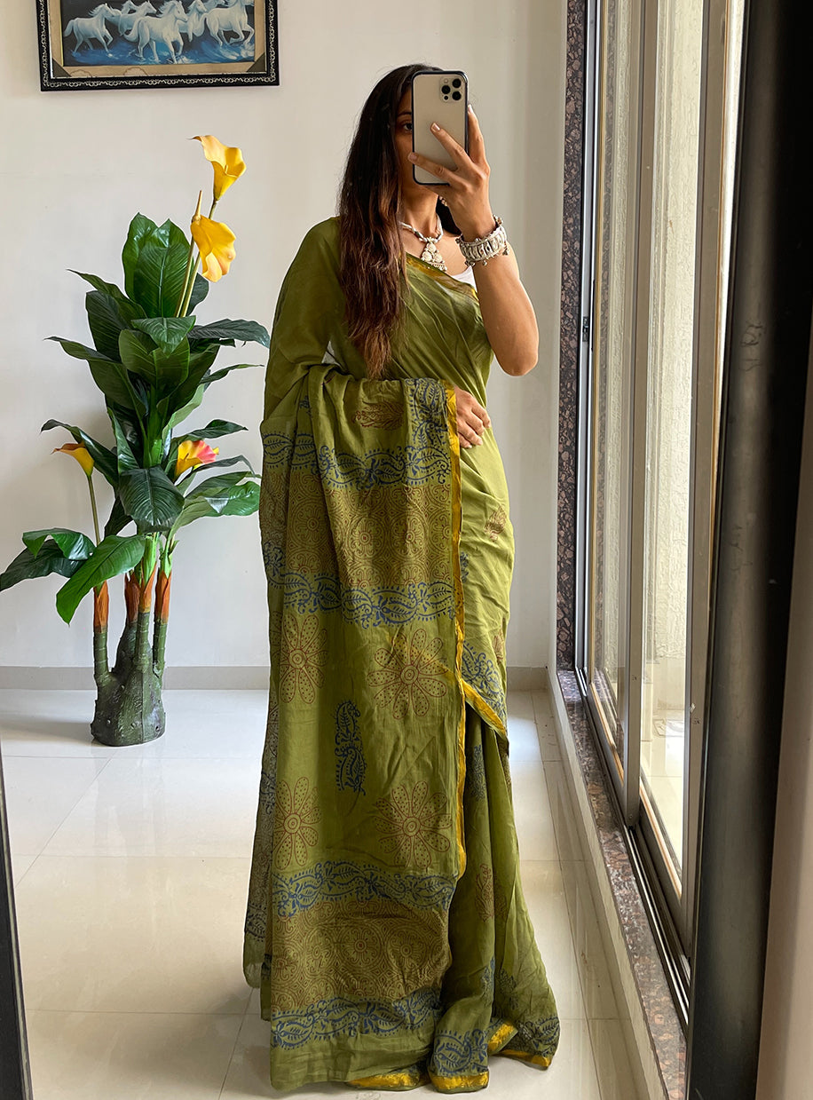 HAND BLOCK9 SOFT MASLIN COTTON WITH HEVY ZARI BODAR GREEN SAREE