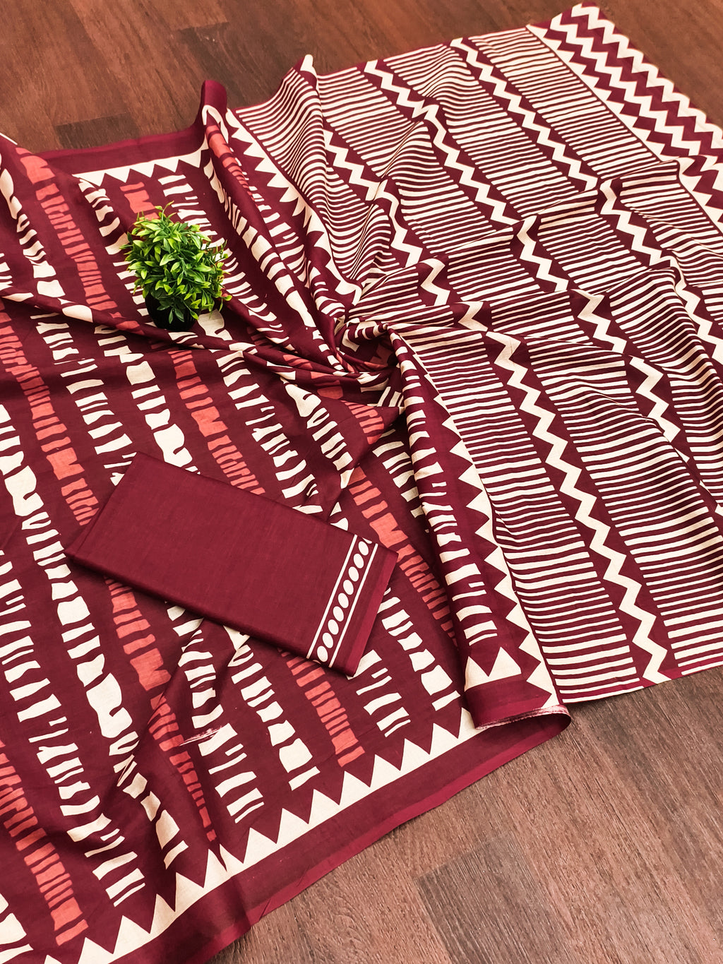 KADAMBARI MULMUL COTTON PURE COTTON FANCY BAGRU BLOCK PRINT MAROON SAREE
