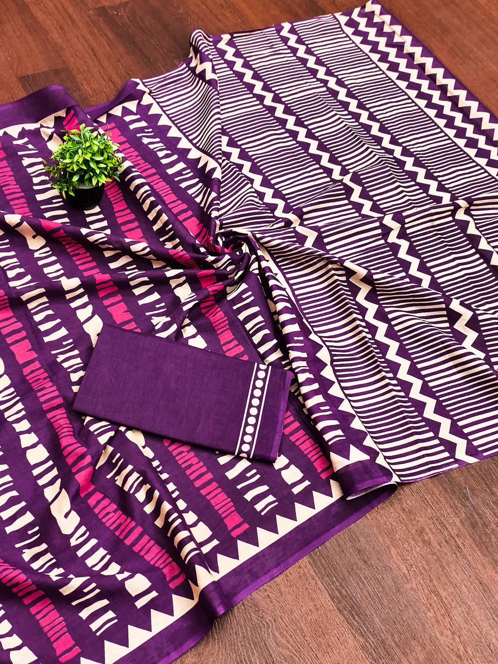 KADAMBARI MULMUL COTTON PURE COTTON FANCY BAGRU BLOCK PRINT PURPLE SAREE