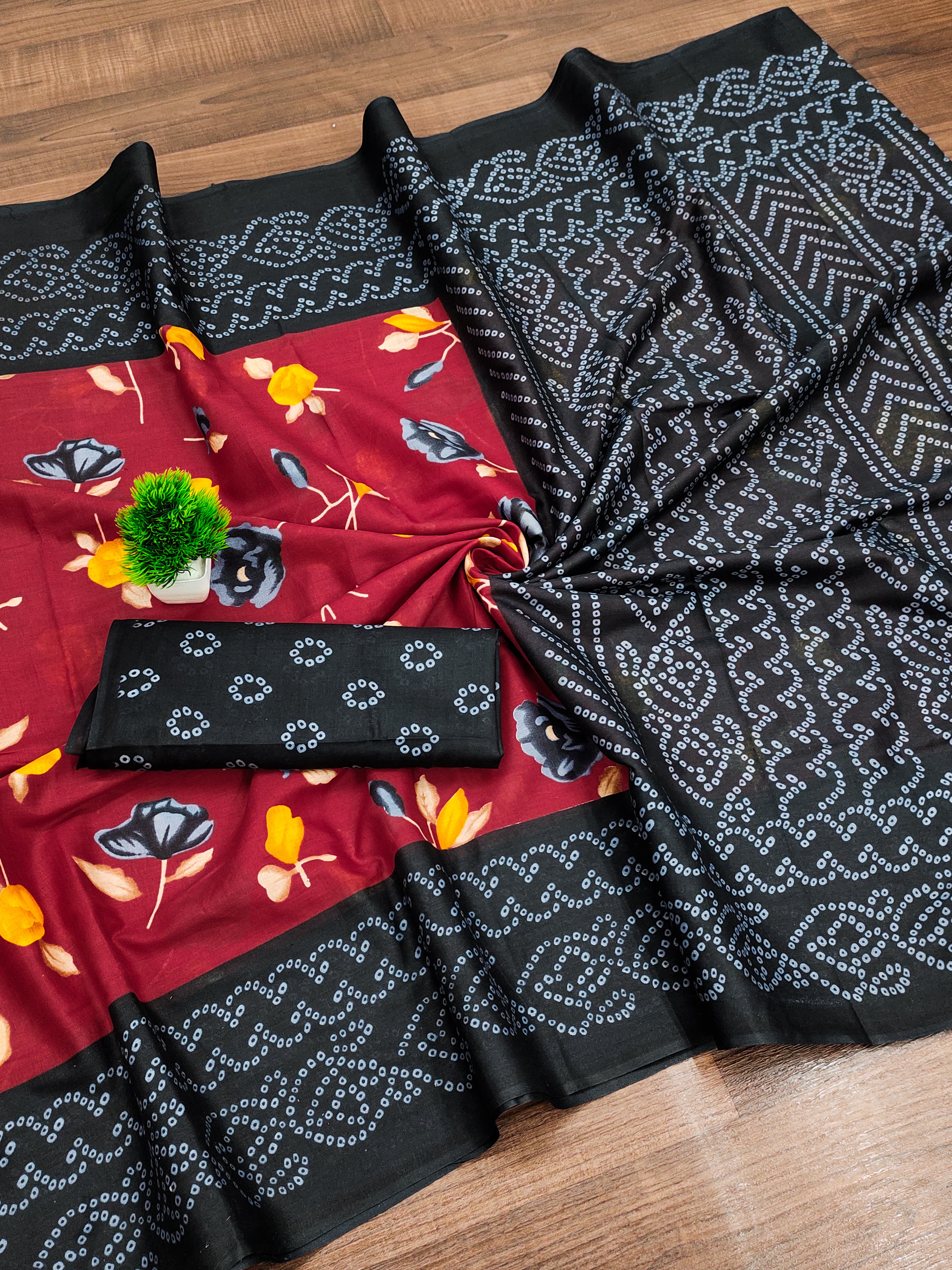 KALKI PURE MULMUL COTTON FLOWER WITH BANDHANI BLOCK PRINTD RED SAREE