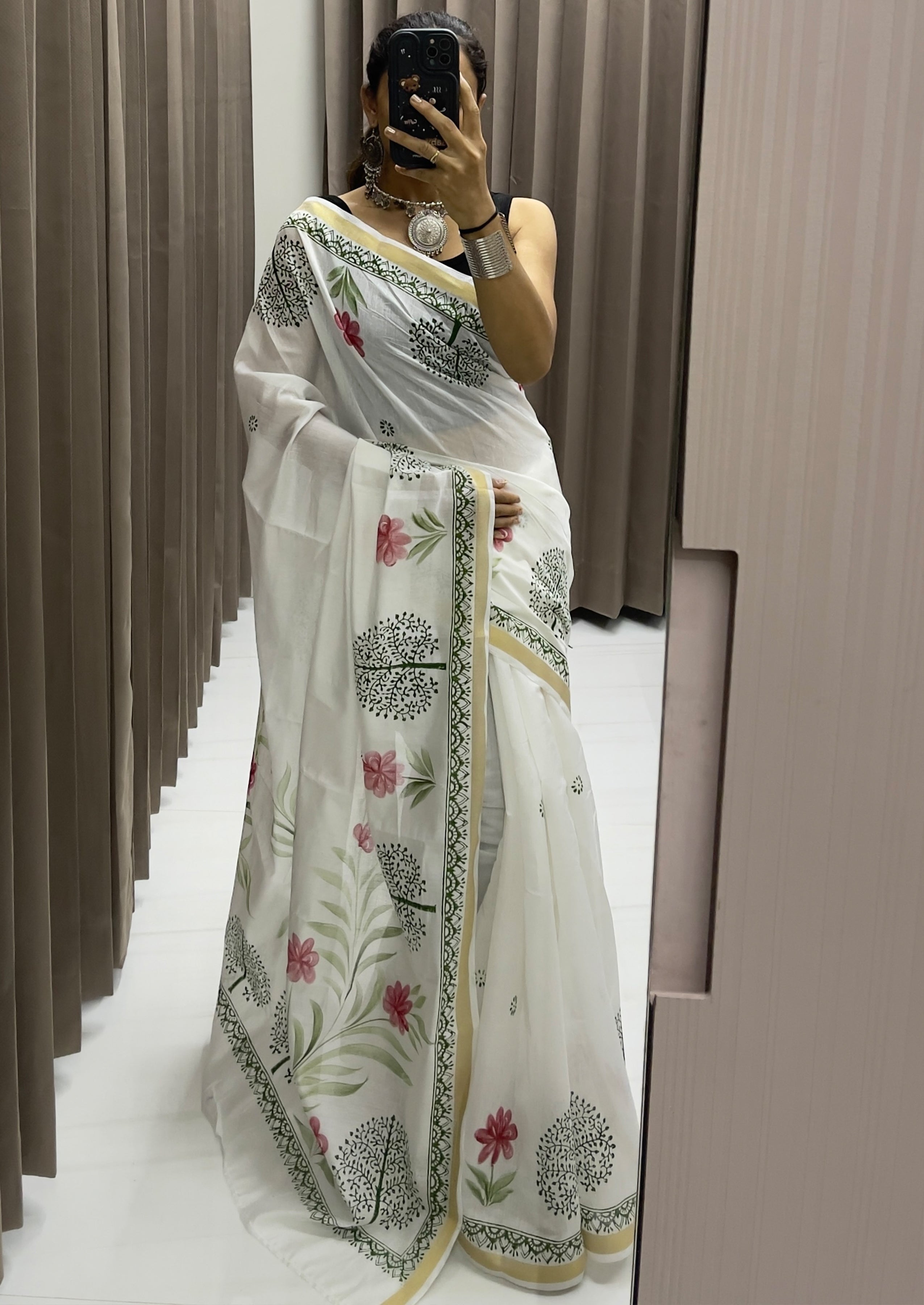 SELFI11 PRIMUM MAHESHWARI COTTON WITH ZARI BODAR PURE WHITE SAREE