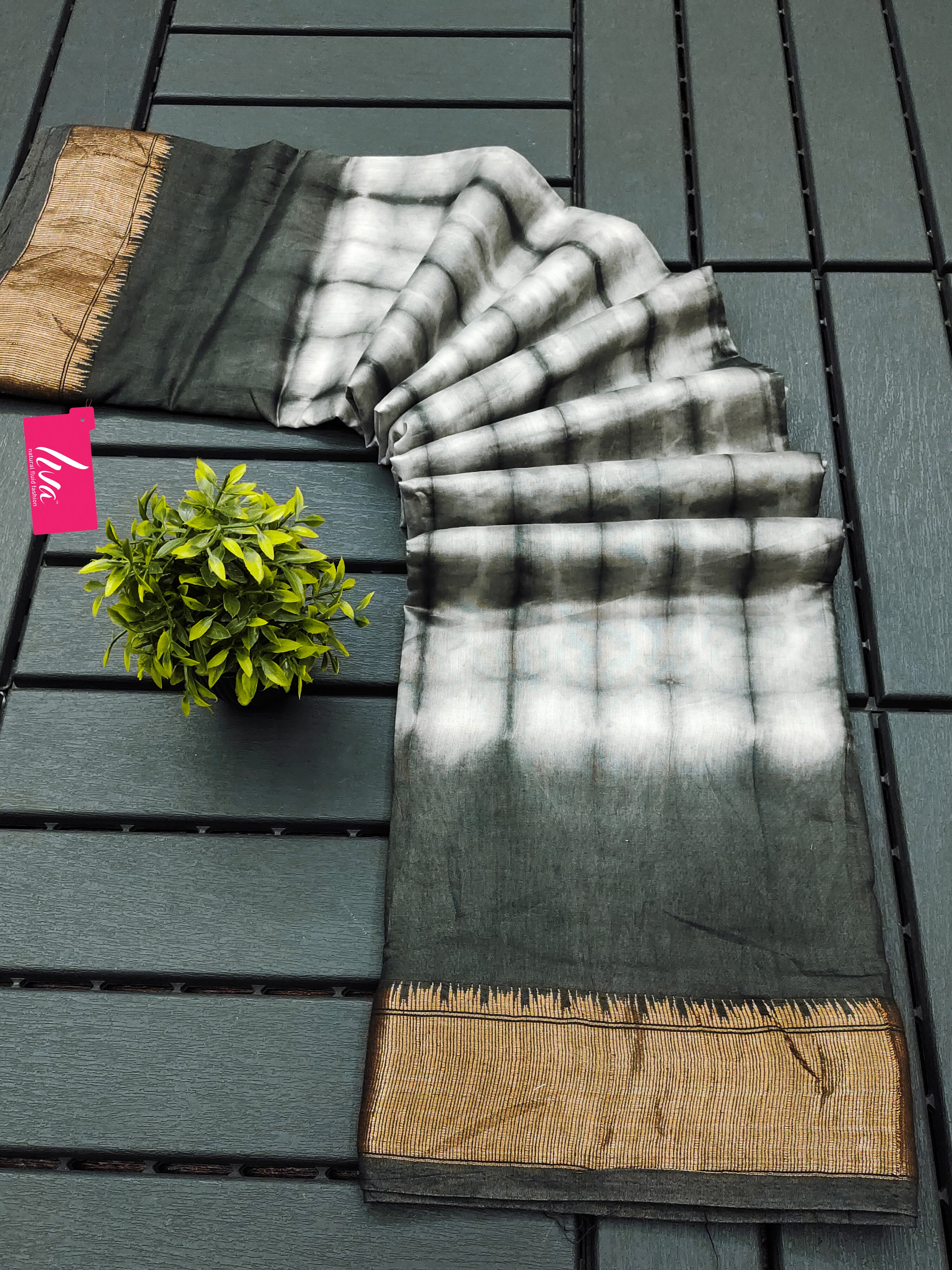 SELFI15 PRIMUM ASSAM SILK NECHRAL SOFT MATIRYAL GREY SAREE