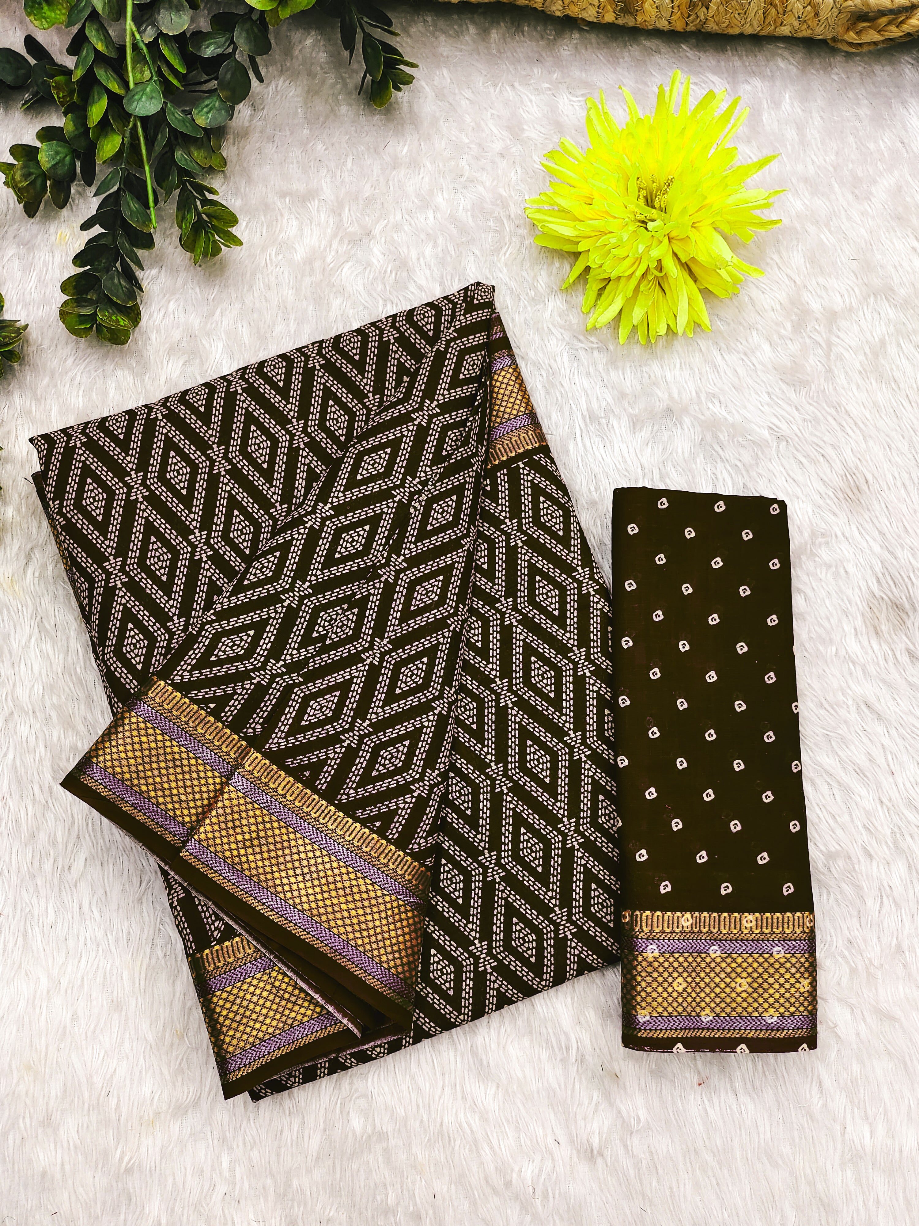 SELFI PRIMUM MULMUL COTTON WITH HEVY ZARI BORDAR BAGRU BANDHANI PRINTED DARK BROWN SAREE