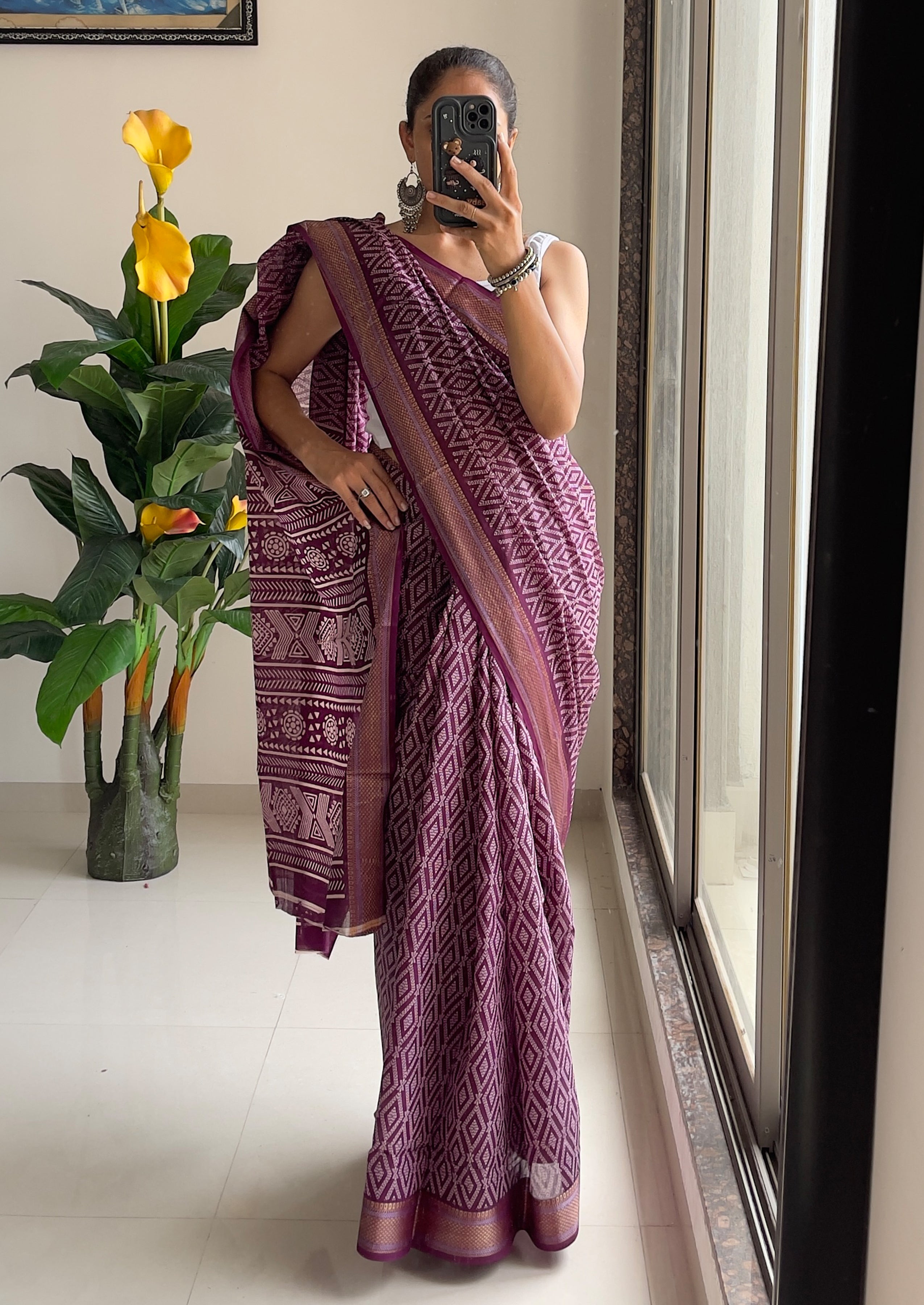 SELFI PRIMUM MULMUL COTTON WITH HEVY ZARI BORDAR BAGRU BANDHANI PRINTED PURPLE SAREE
