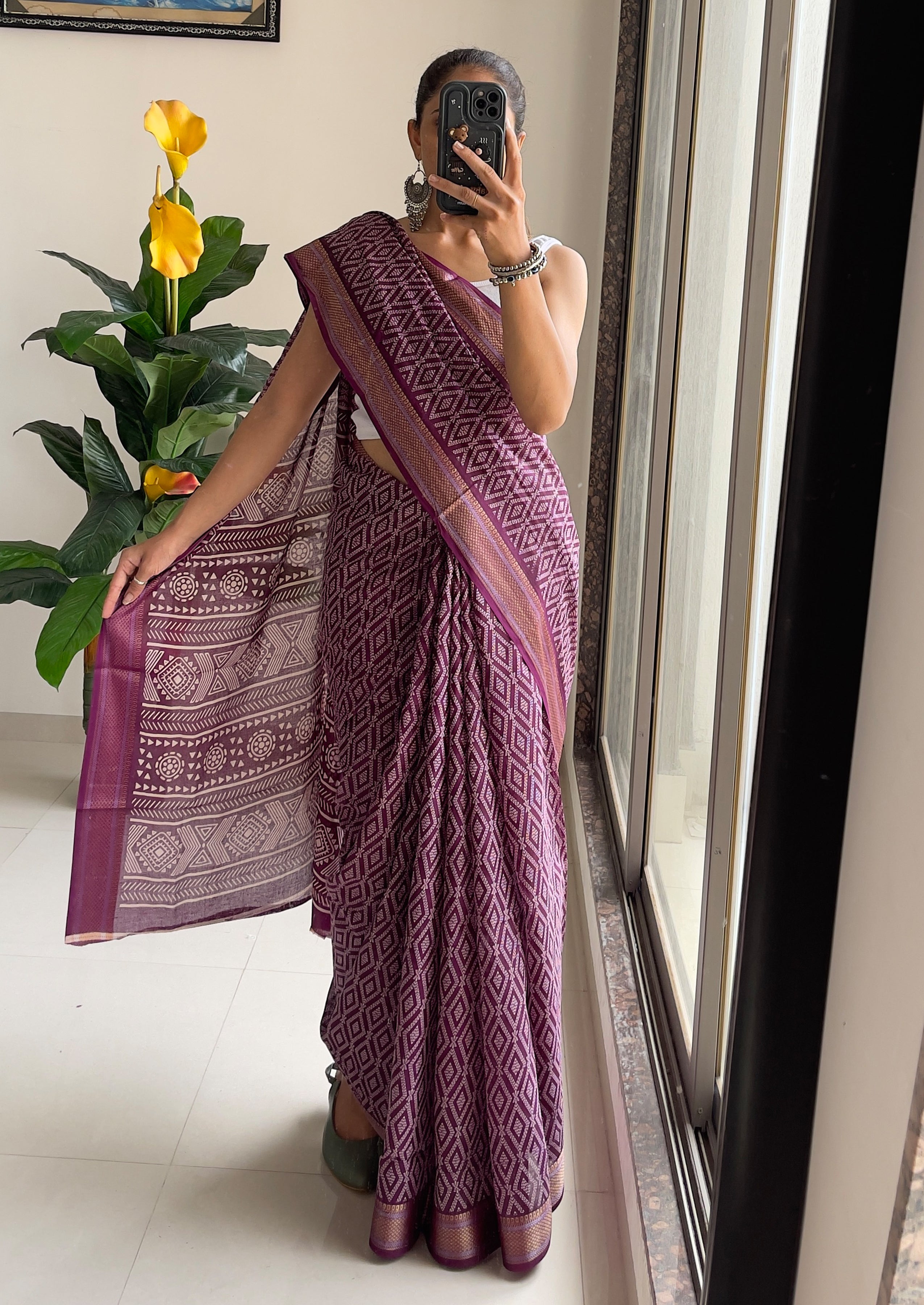 SELFI PRIMUM MULMUL COTTON WITH HEVY ZARI BORDAR BAGRU BANDHANI PRINTED PURPLE SAREE
