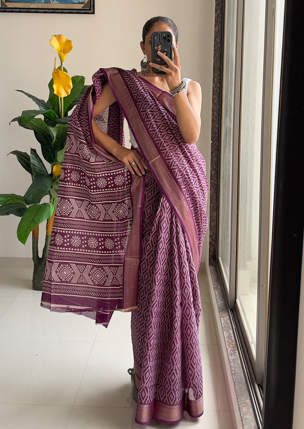SELFI PRIMUM MULMUL COTTON WITH HEVY ZARI BORDAR BAGRU BANDHANI PRINTED PURPLE SAREE