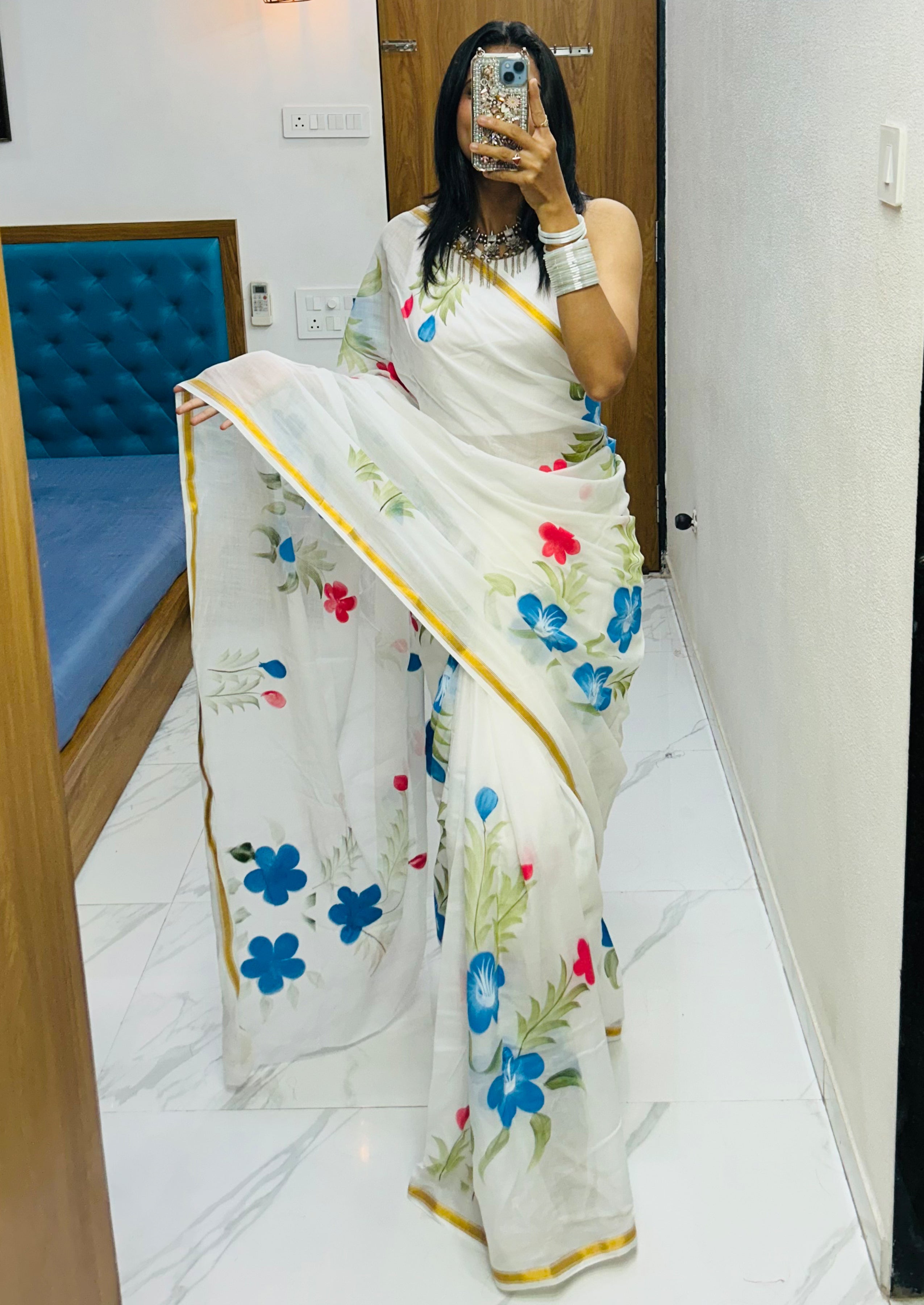 SELFI25 SOFT MASLIN COTTON WITH HEVY ZARI BODAR WHITE SAREE