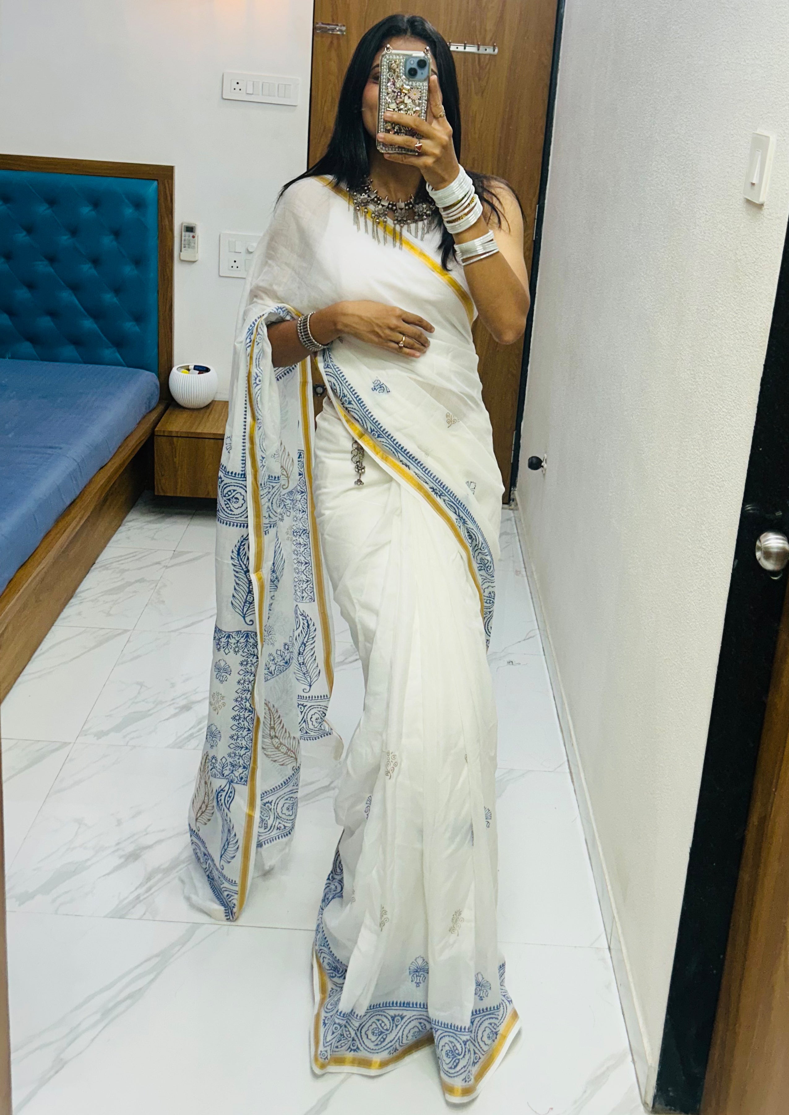 SELFI26 SOFT MASLIN COTTON WITH HEVY ZARI BODAR WHITE SAREE
