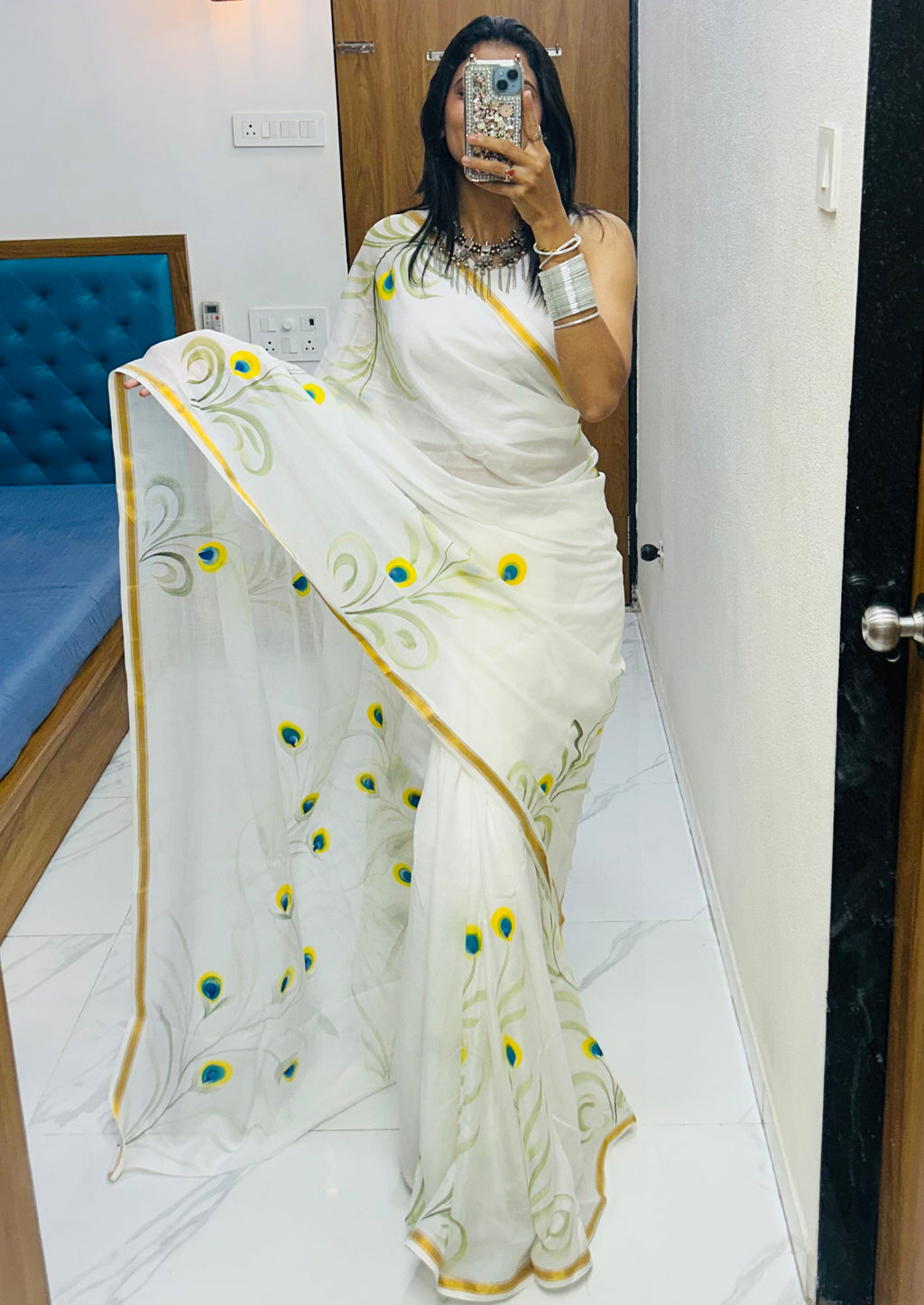 SELFI28 SOFT MASLIN COTTON WITH HEVY ZARI BODAR WHITE SAREE