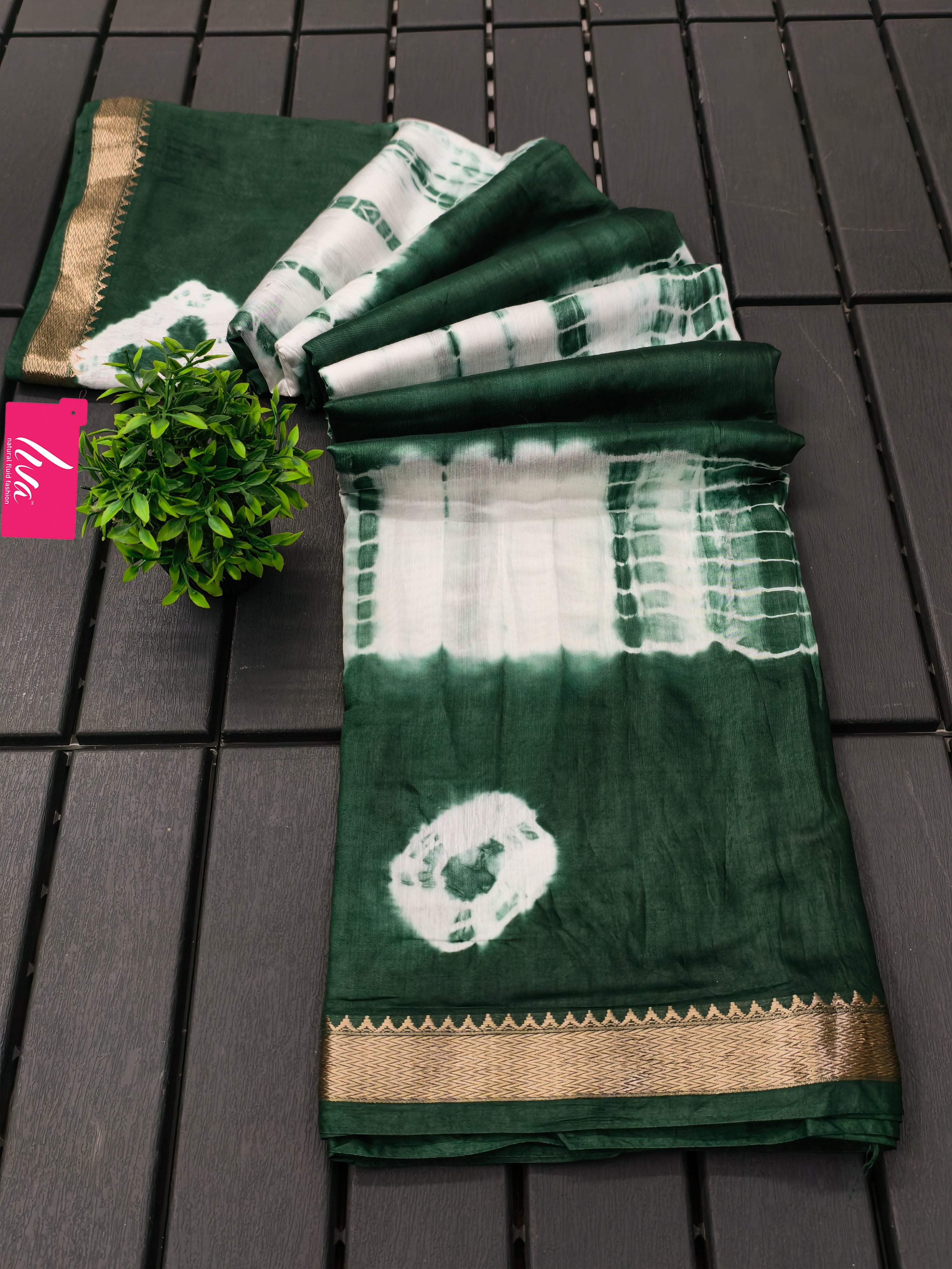SELFI32 PRIMIUM MASLIN SILK NECHRAL SOFT MATIRYAL JACQUARD BORDER GREEN SAREE