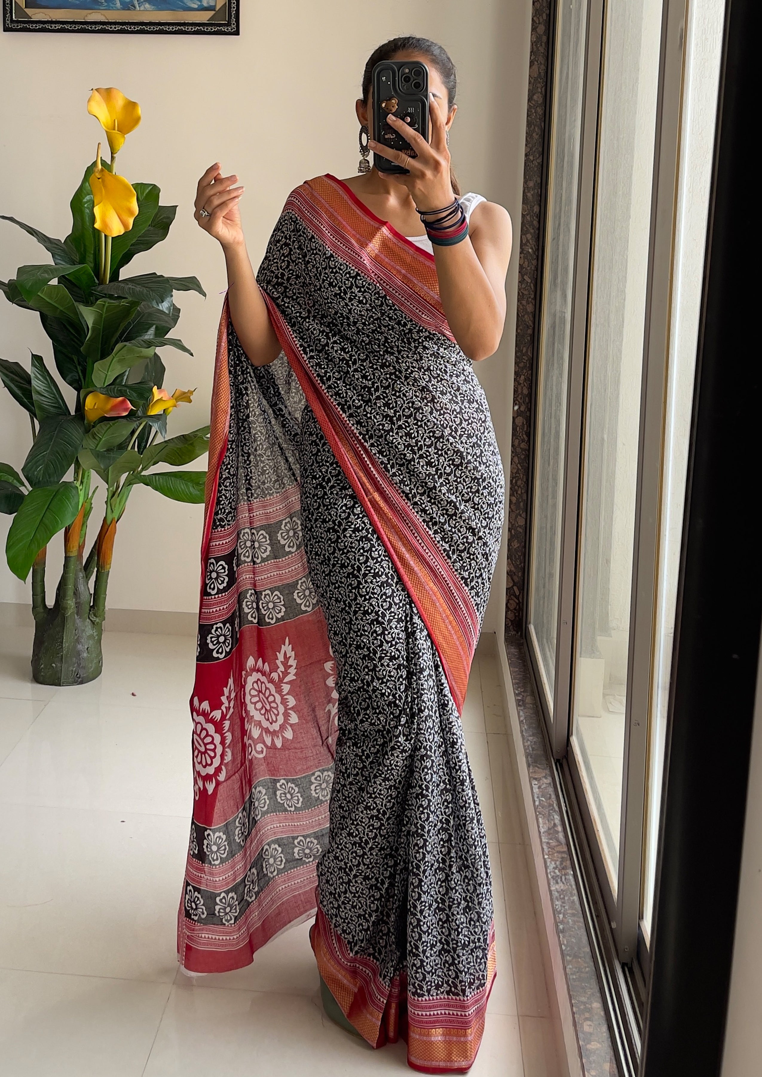SELFI8 PRIMUM MULMUL COTTON WITH HEVY ZARI BORDAR BAGRU AJRAKH PRINTED BLACK SAREE