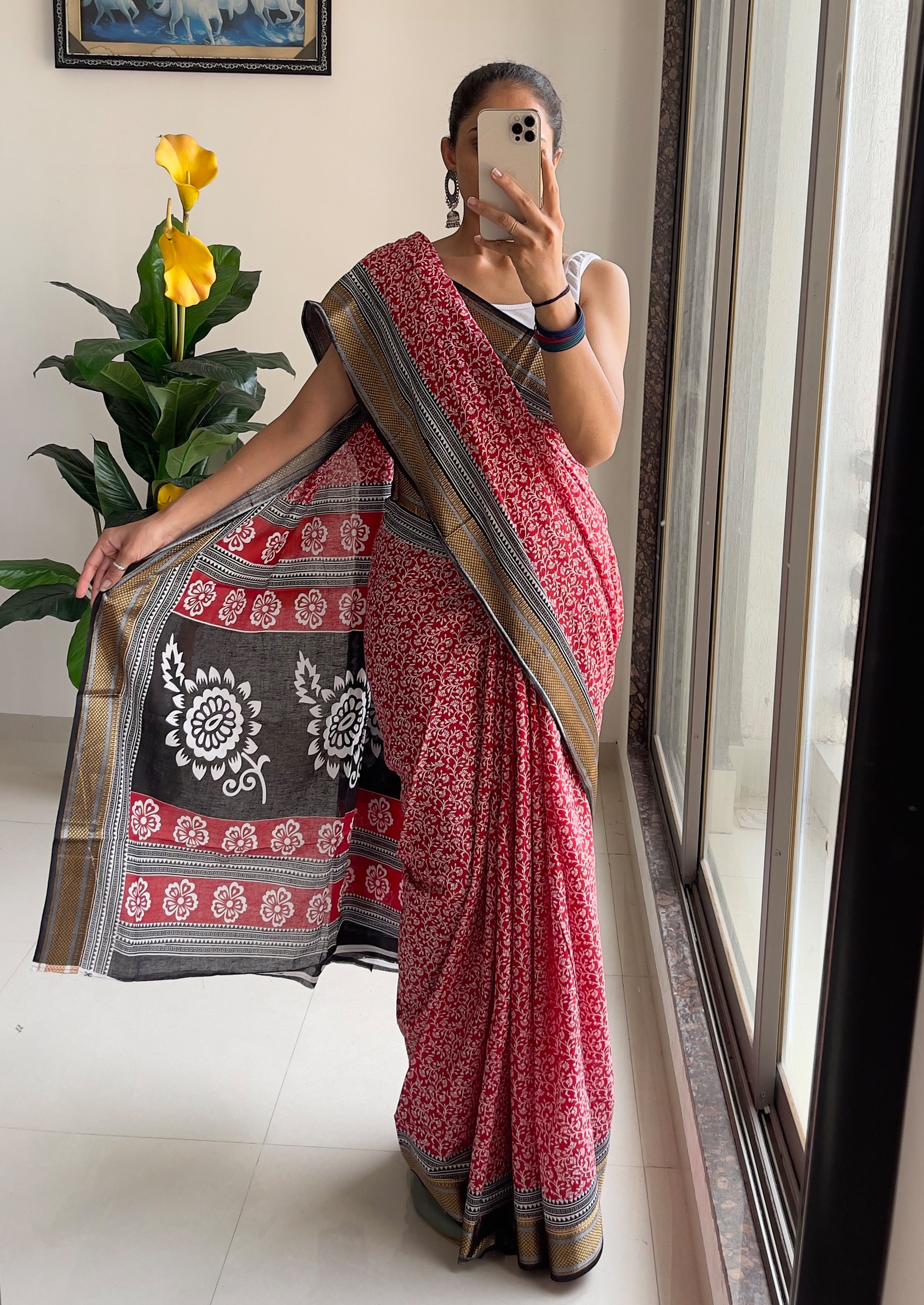 SELFI8 PRIMUM MULMUL COTTON WITH HEVY ZARI BORDAR BAGRU AJRAKH PRINTED RED SAREE