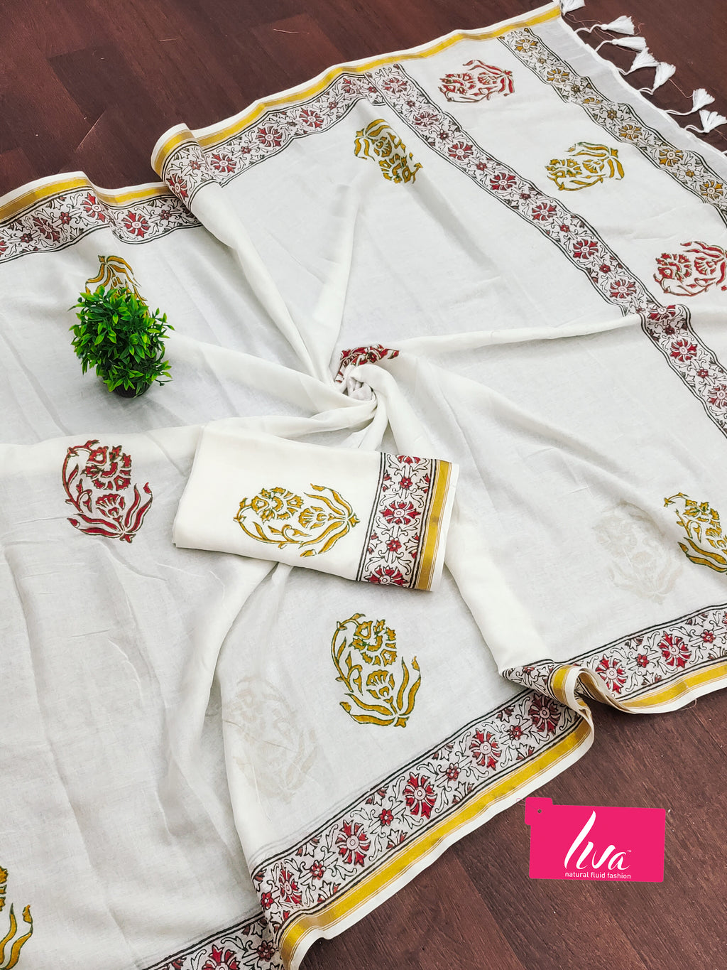 SELFI9 SOFT MASLIN COTTON WITH HEVY ZARI BODAR WHITE SAREE