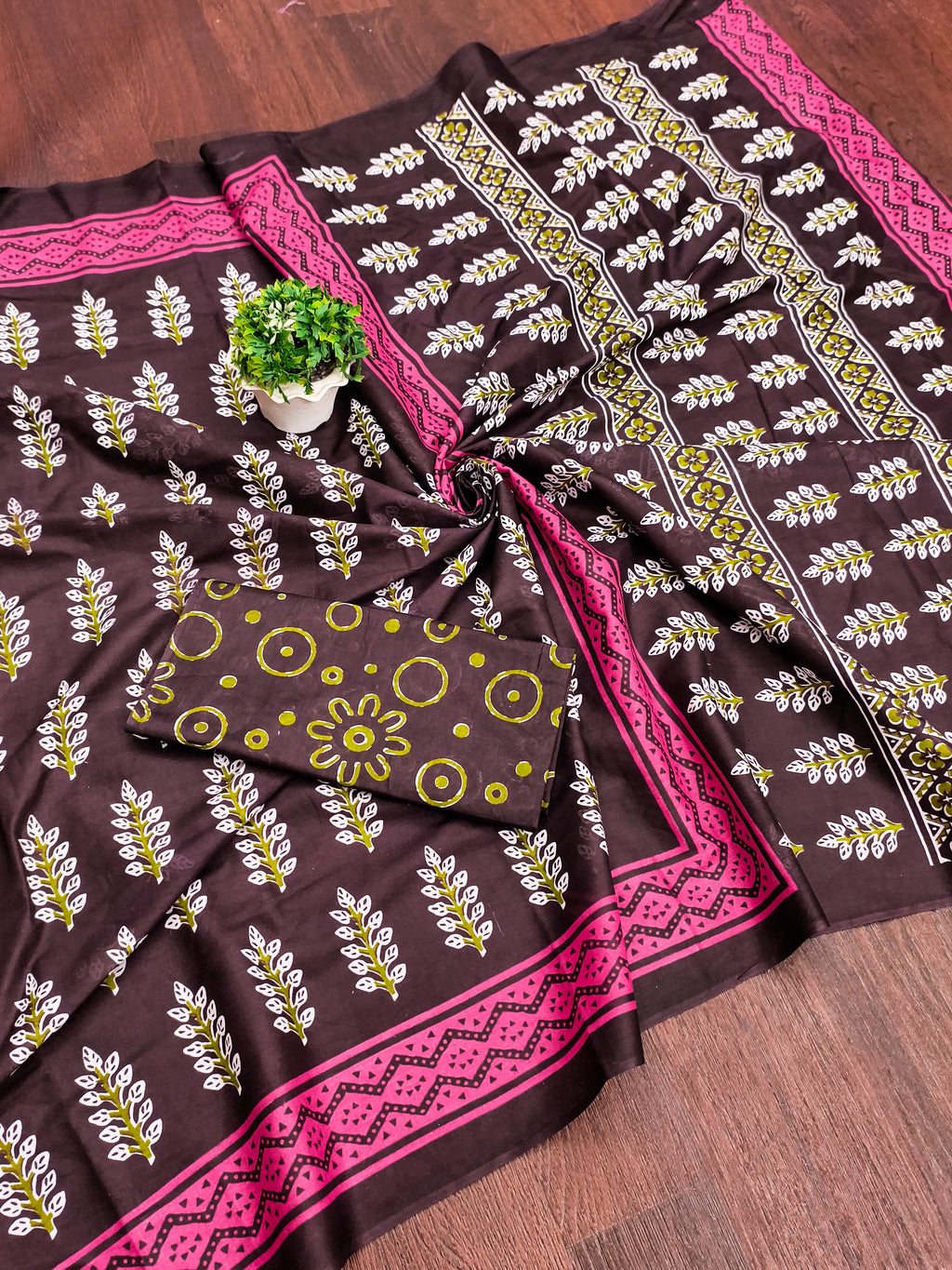 SITARA PURE MULMUL COTTON HAND BLOCK PRINTD BROWN SAREE