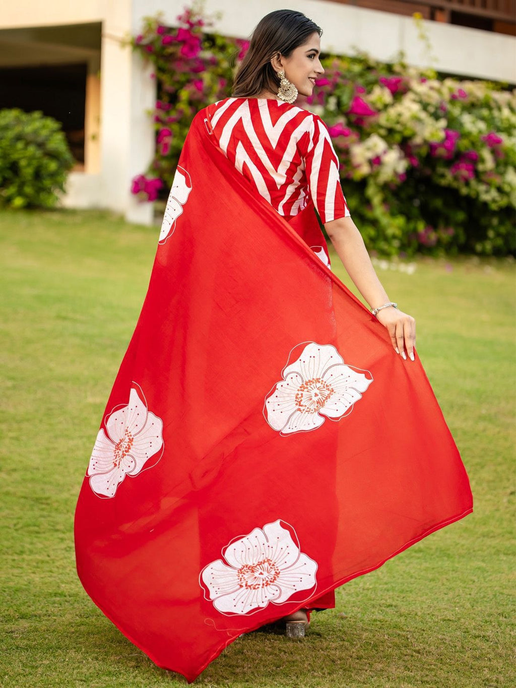YASHODA PURE MULMUL COTTON HAND  BLOCK PRINT FLOWER TEST RED SAREE