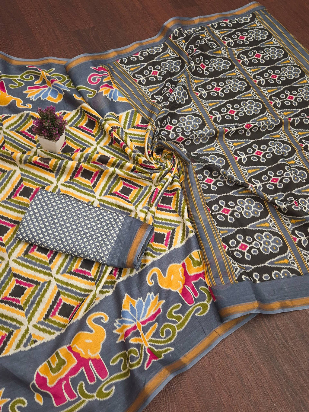 MULMUL SOFT MASLIN COTTON WITH HEVY ZARI BODAR MULTICOLOR SAREE WITH BLOUSE